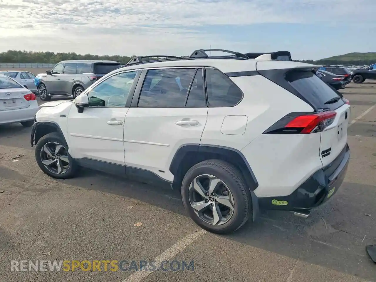 2 fotografías del automóvil dañado JTMAB3FV7PD149706 TOYOTA RAV4 2023