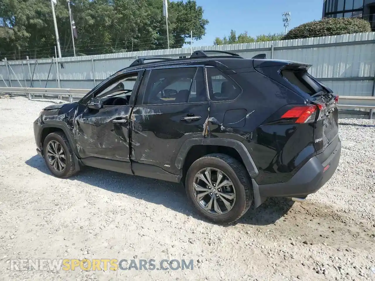 2 fotografías del automóvil dañado JTMB6RFV2PD082394 TOYOTA RAV4 2023
