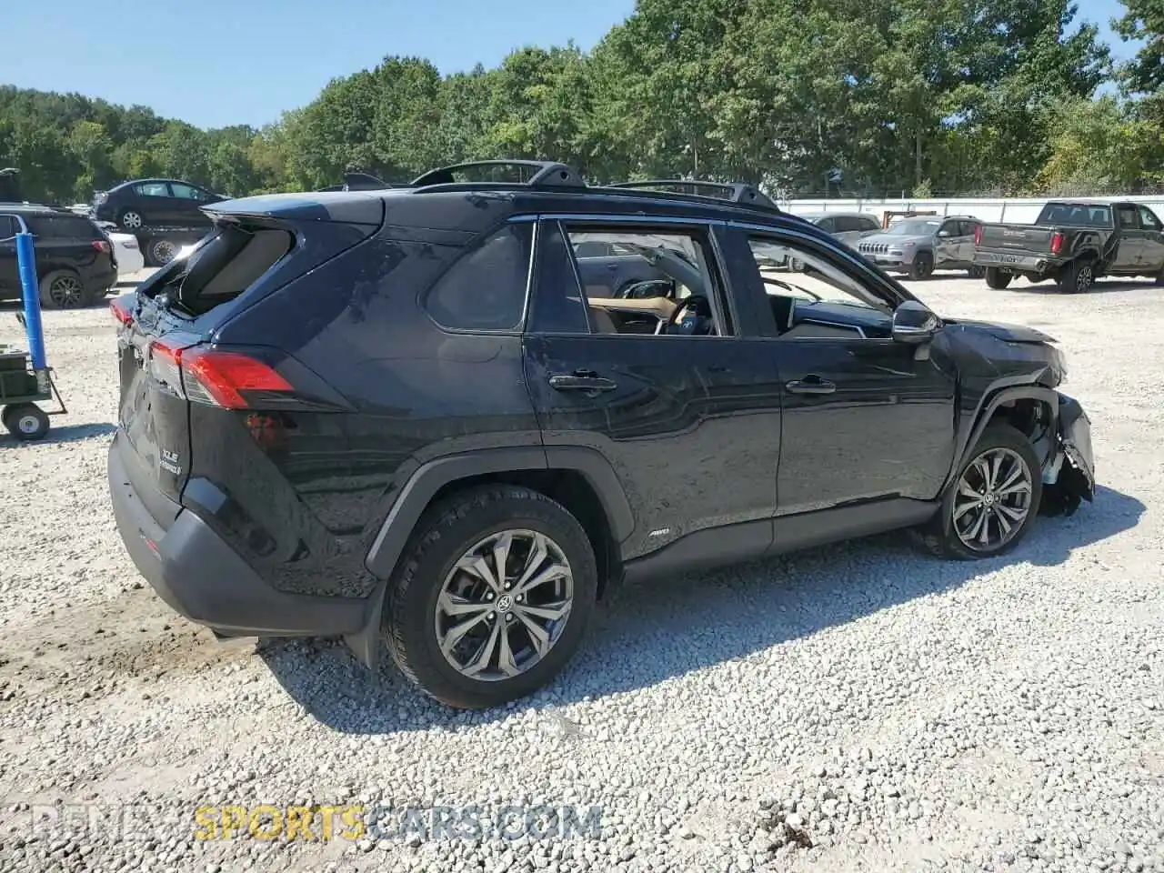 3 fotografías del automóvil dañado JTMB6RFV2PD082394 TOYOTA RAV4 2023