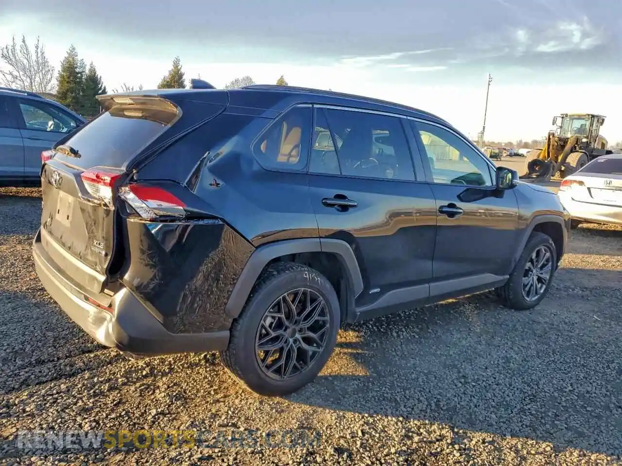 3 fotografías del automóvil dañado JTMB6RFV8PD080813 TOYOTA RAV4 2023