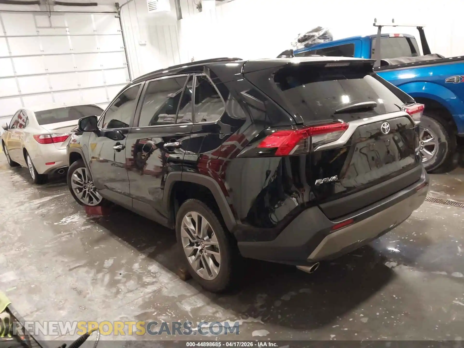 3 Photograph of a damaged car JTMN1RFV1PD102050 TOYOTA RAV4 2023