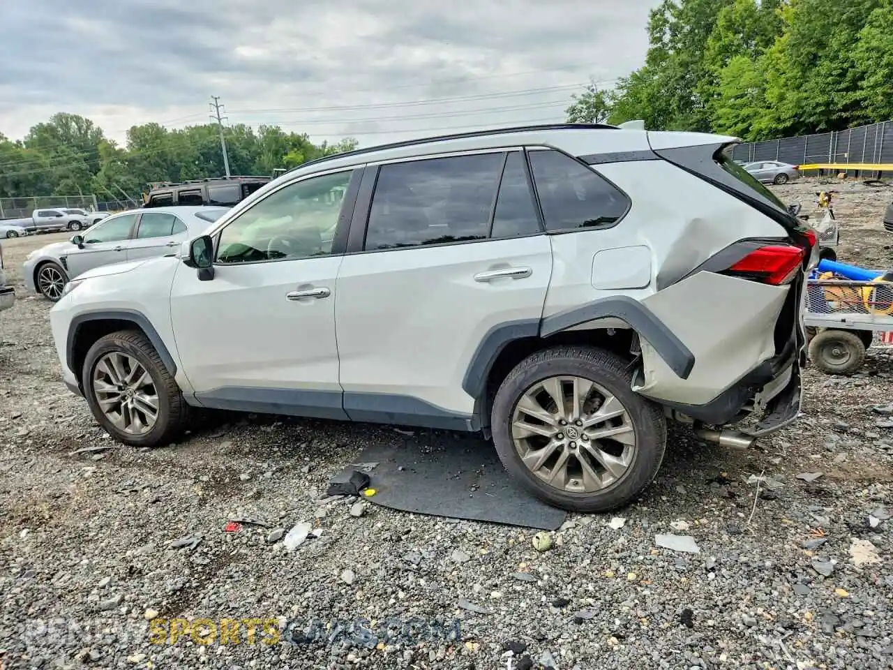 2 Photograph of a damaged car JTMN1RFV4PD101975 TOYOTA RAV4 2023