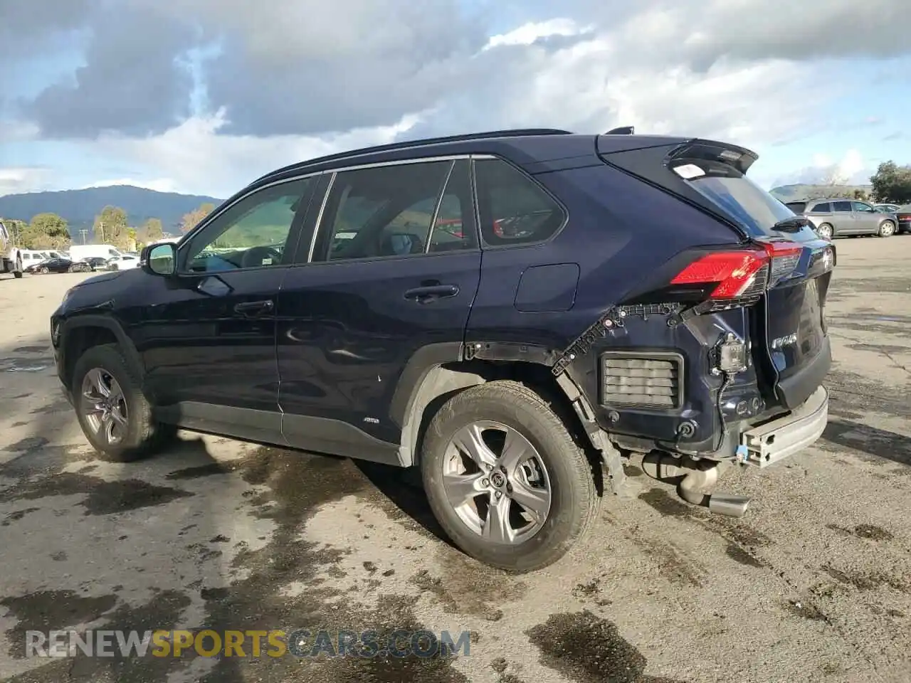 2 fotografías del automóvil dañado JTMRWRFV3PD196306 TOYOTA RAV4 2023