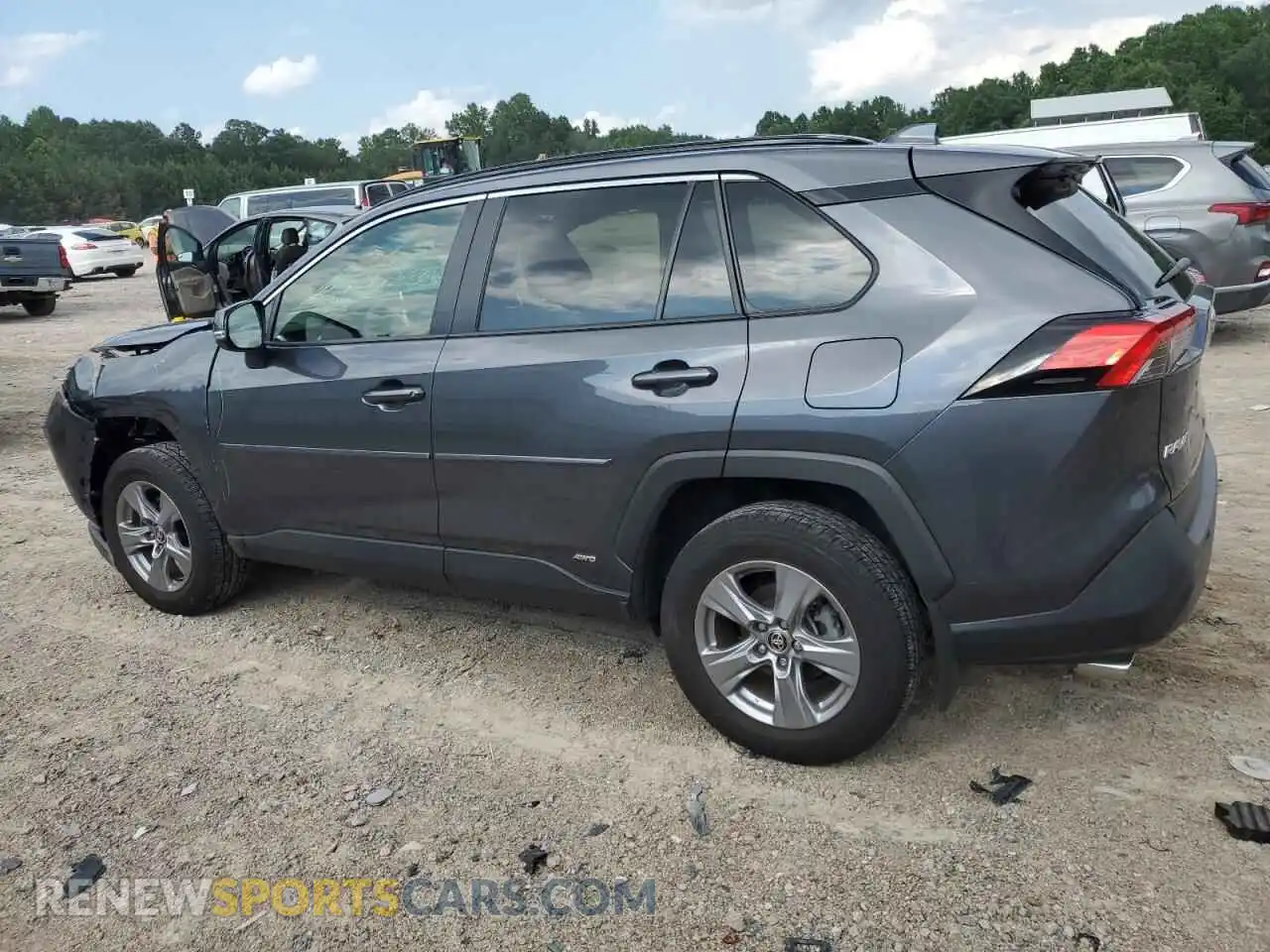 2 fotografías del automóvil dañado JTMRWRFV8PD183647 TOYOTA RAV4 2023