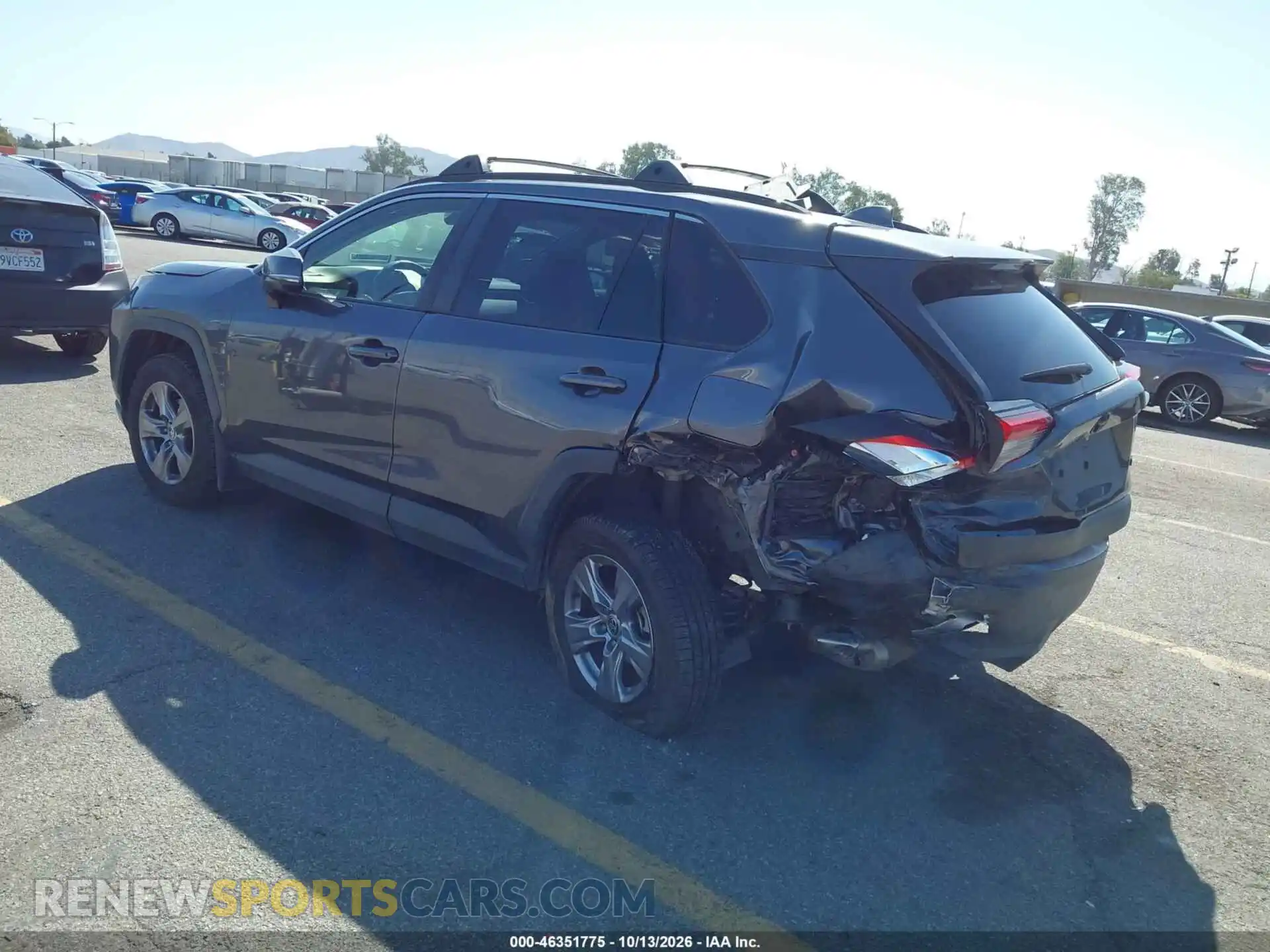 3 Фотография поврежденного автомобиля JTMW1RFV6PD103022 TOYOTA RAV4 2023