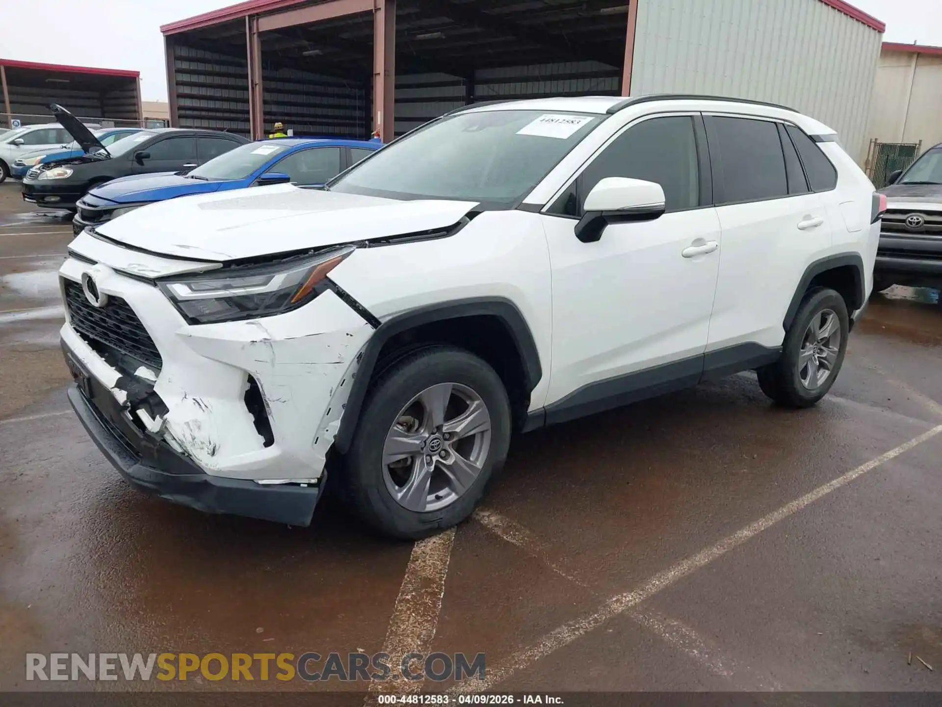 2 Фотография поврежденного автомобиля JTMW1RFVXPD097192 TOYOTA RAV4 2023