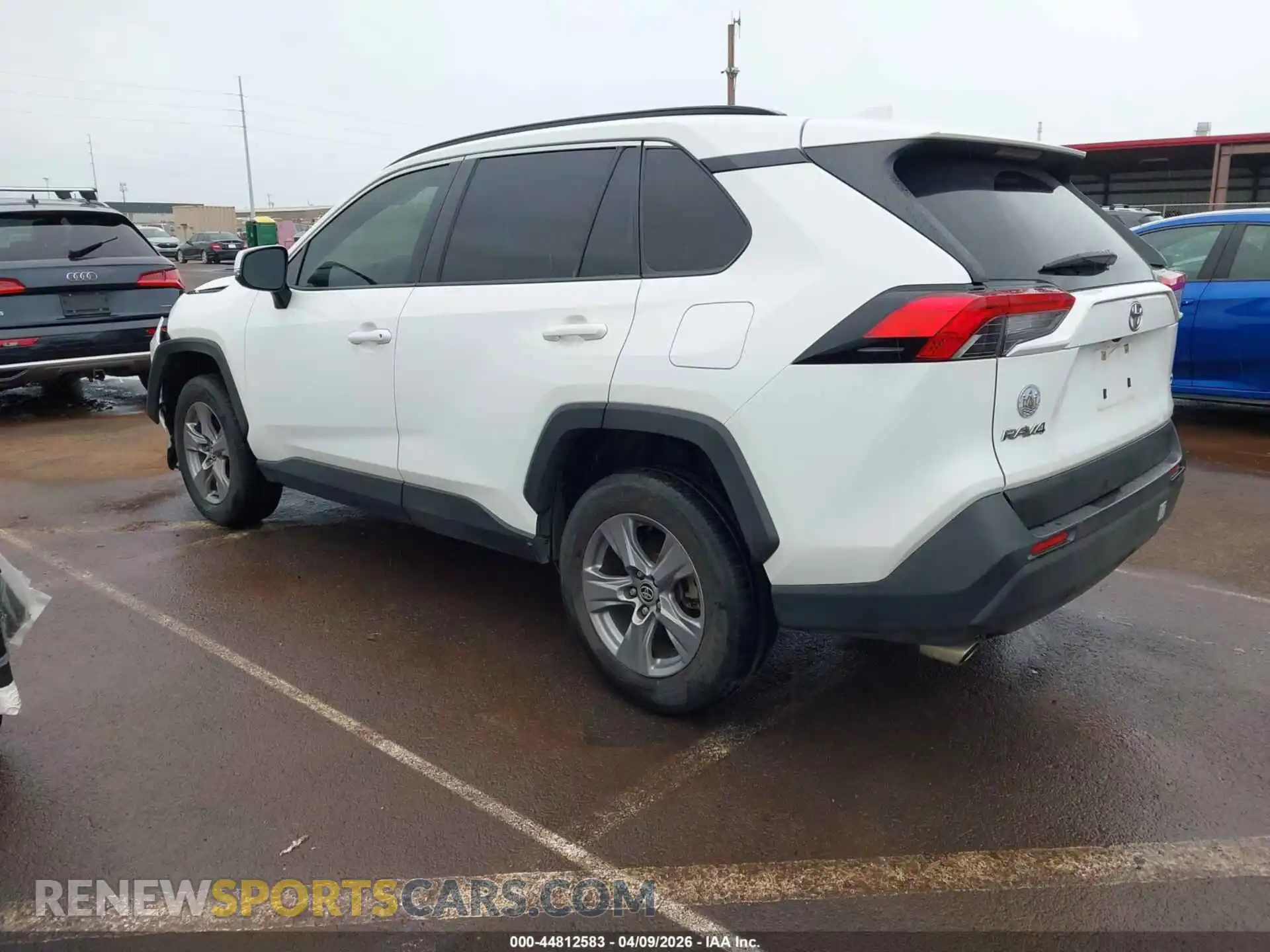 3 Фотография поврежденного автомобиля JTMW1RFVXPD097192 TOYOTA RAV4 2023