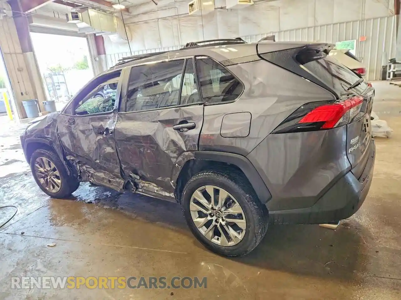 2 Photograph of a damaged car 2T3A1RFV1RC401477 TOYOTA RAV4 2024