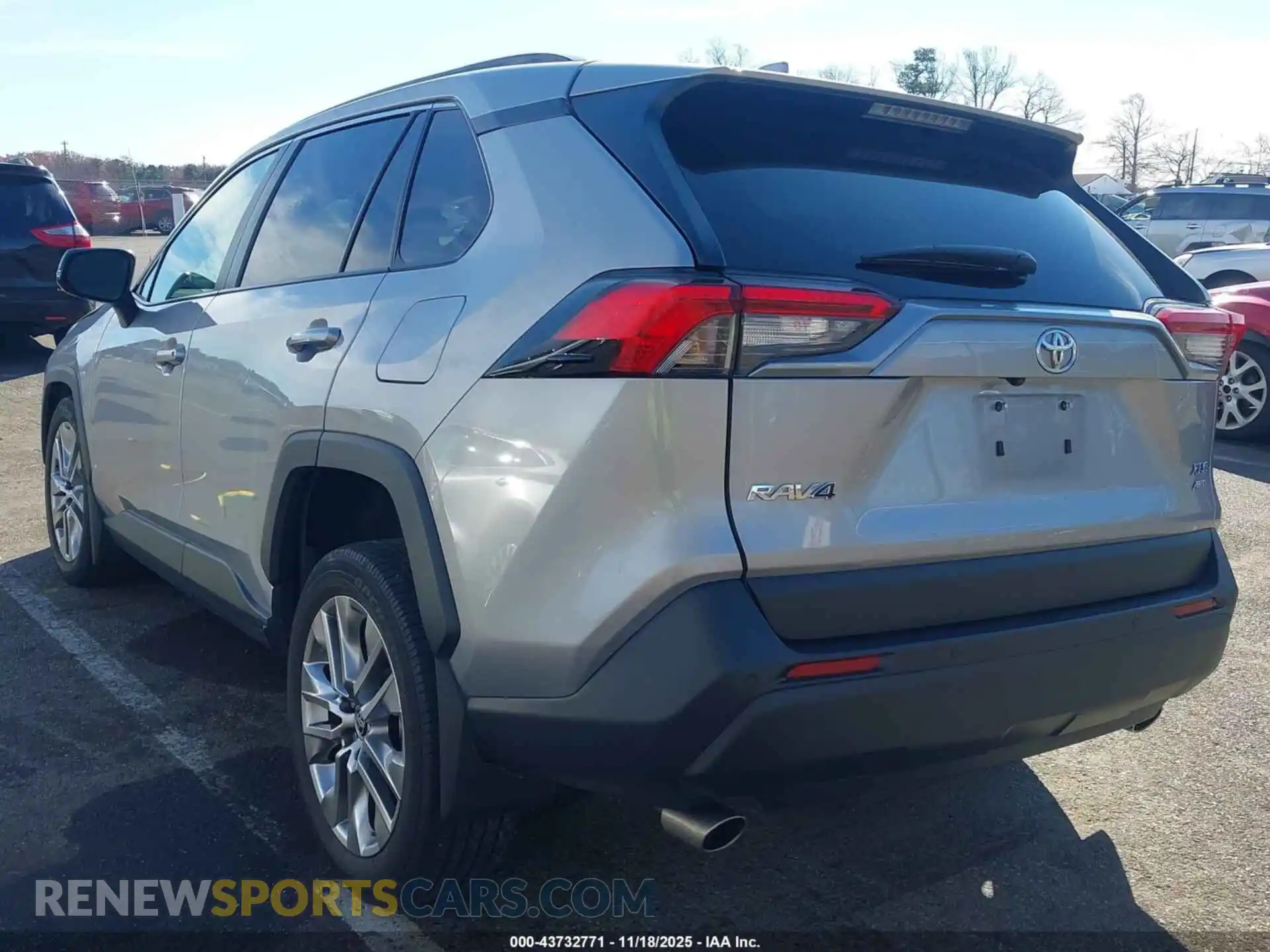 3 Photograph of a damaged car 2T3A1RFV2RC484062 TOYOTA RAV4 2024