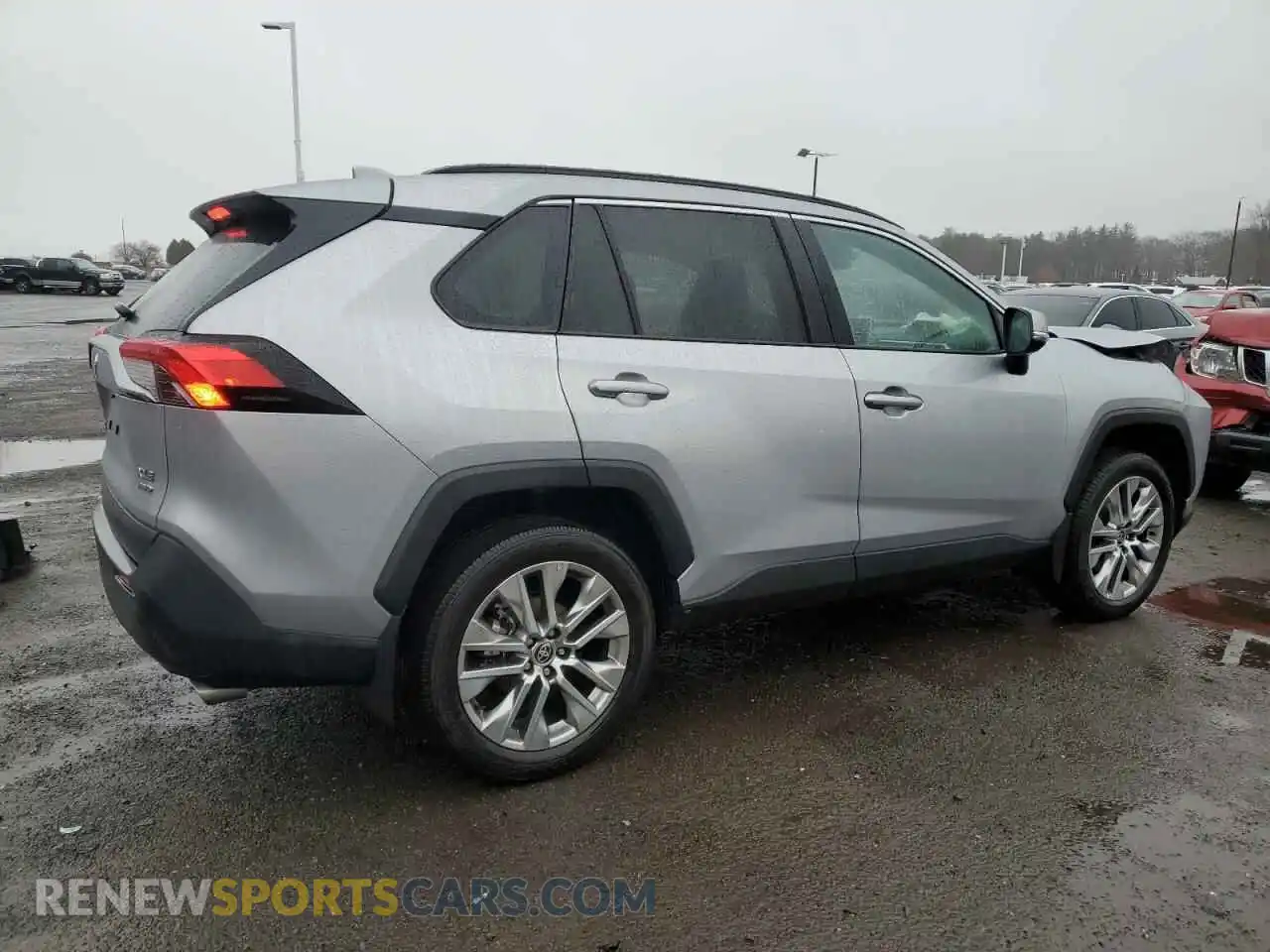 3 Photograph of a damaged car 2T3A1RFV4RC396968 TOYOTA RAV4 2024