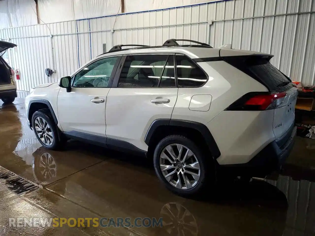 2 Фотография поврежденного автомобиля 2T3A1RFV4RW442913 TOYOTA RAV4 2024