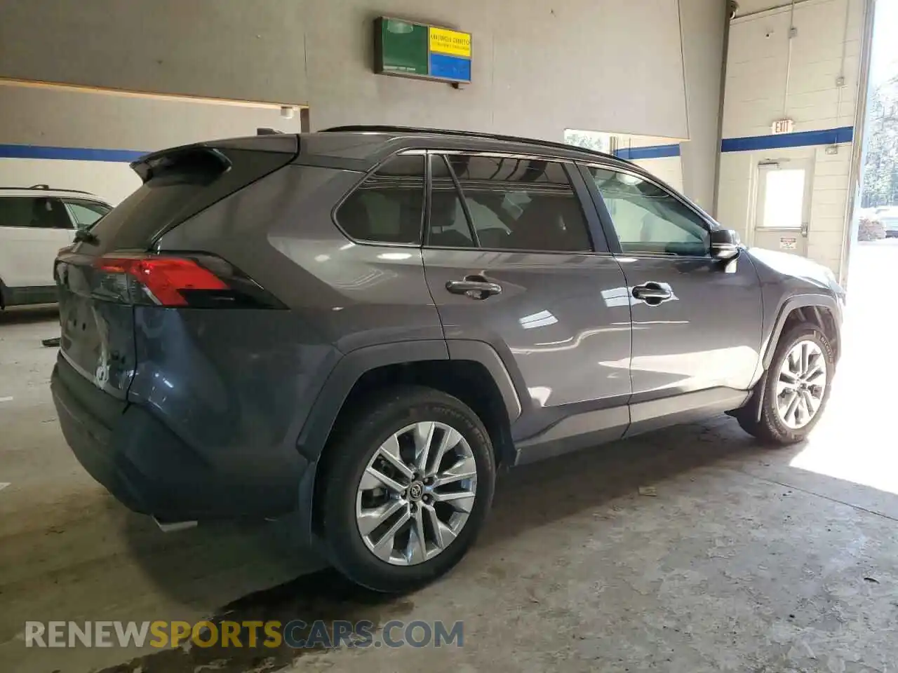 3 Photograph of a damaged car 2T3A1RFV5RC417407 TOYOTA RAV4 2024