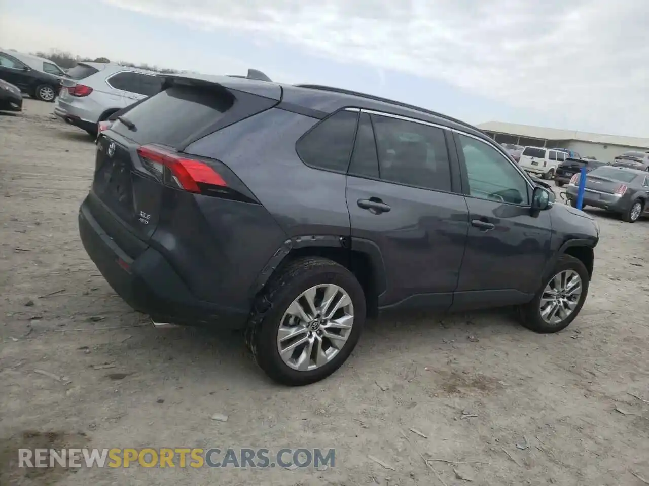3 Photograph of a damaged car 2T3A1RFV7RC435732 TOYOTA RAV4 2024