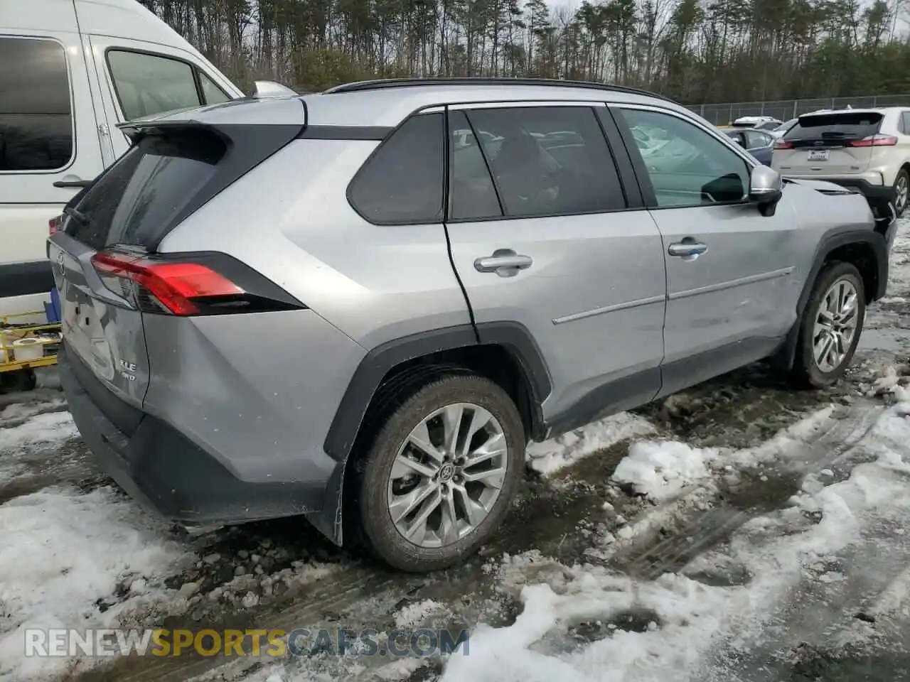 3 Photograph of a damaged car 2T3A1RFVXRC458826 TOYOTA RAV4 2024