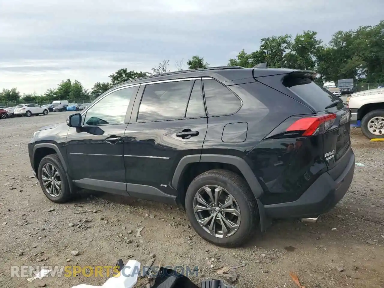 2 Photograph of a damaged car 2T3B6RFVXRW080995 TOYOTA RAV4 2024