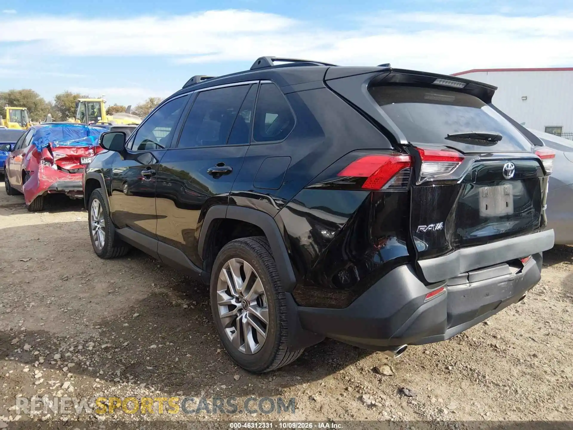 3 Фотография поврежденного автомобиля 2T3C1RFV1RC260287 TOYOTA RAV4 2024
