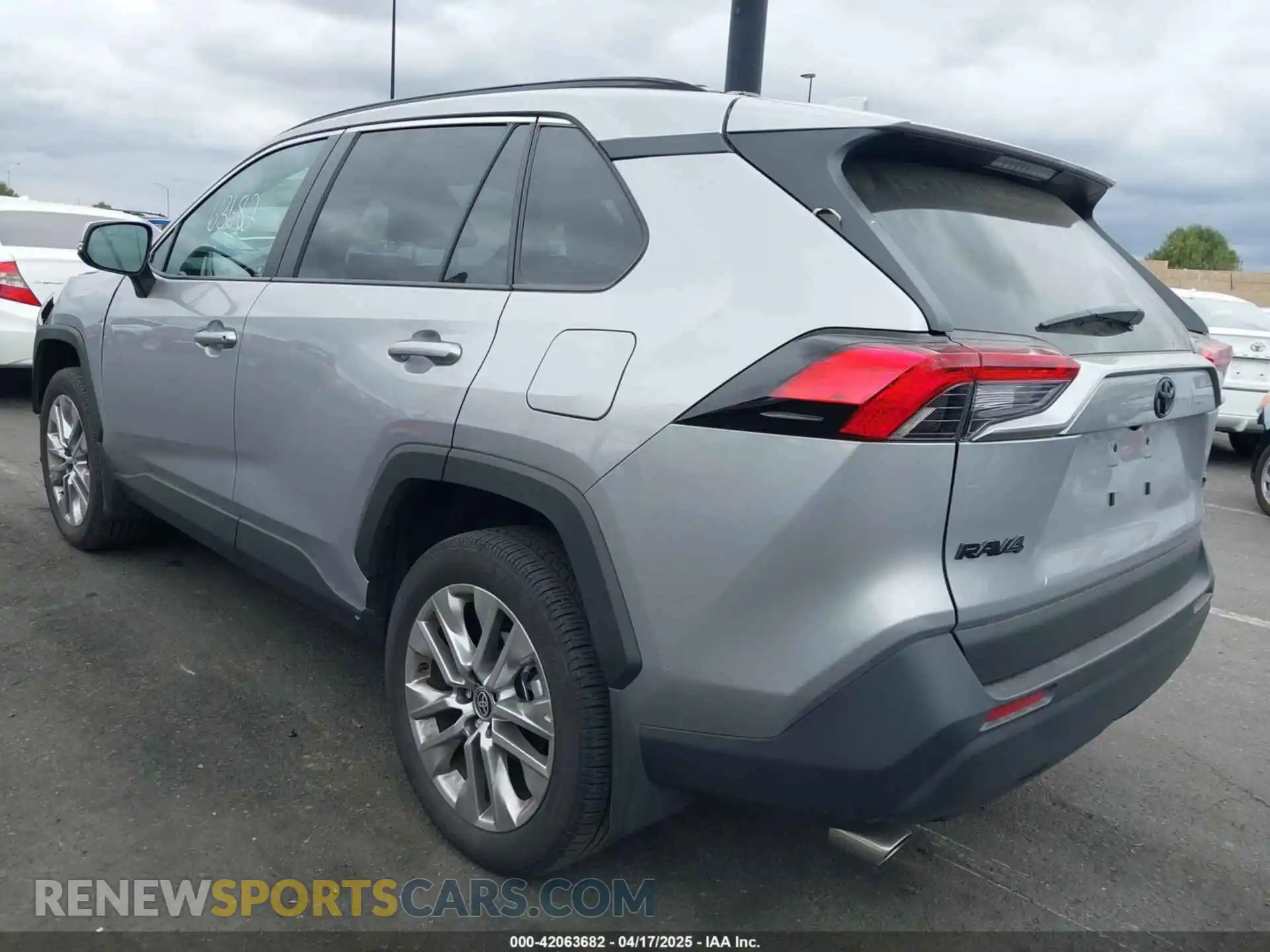 3 Photograph of a damaged car 2T3C1RFV4RC282994 TOYOTA RAV4 2024