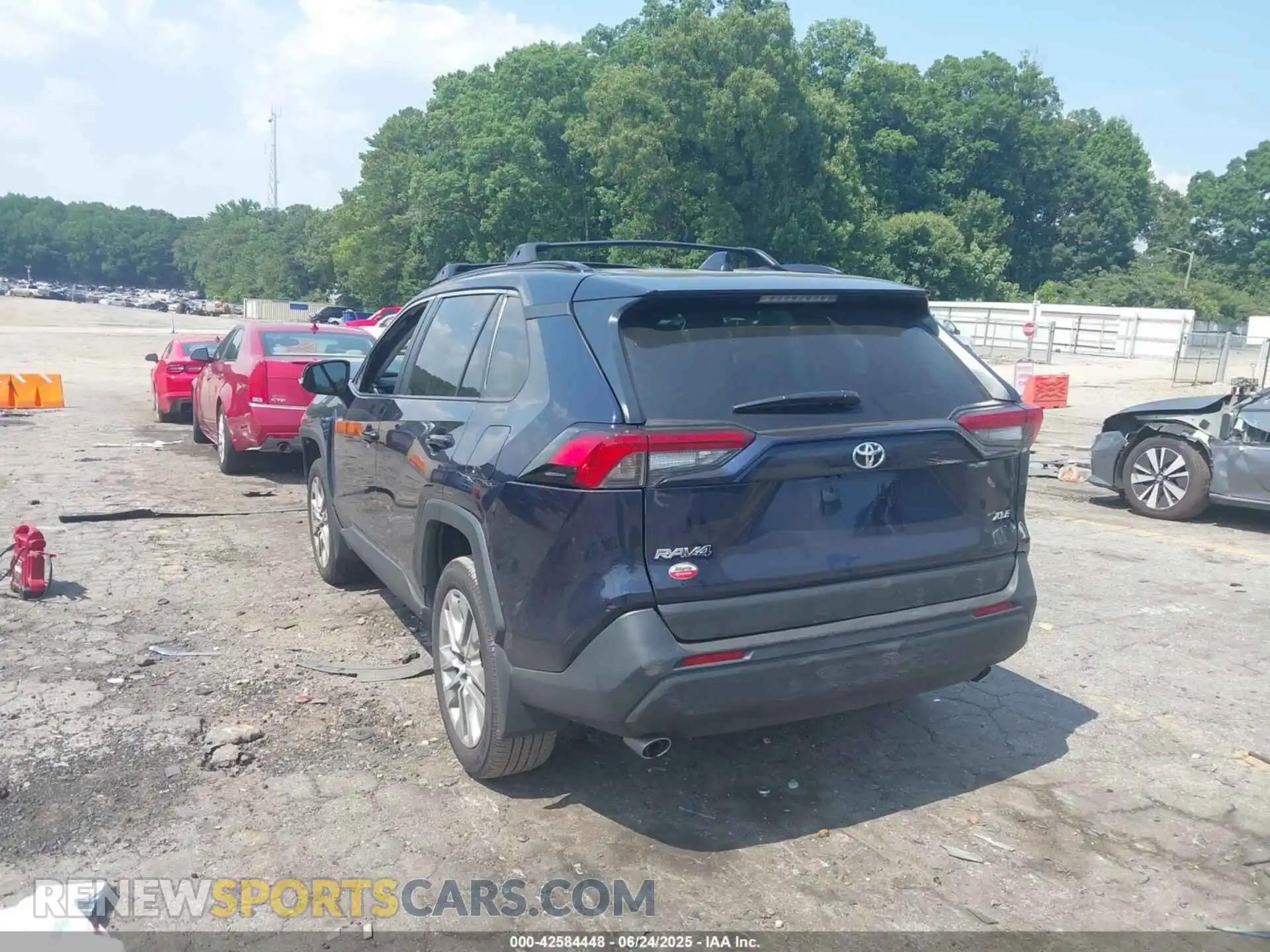 3 fotografías del automóvil dañado 2T3C1RFV5RW354638 TOYOTA RAV4 2024