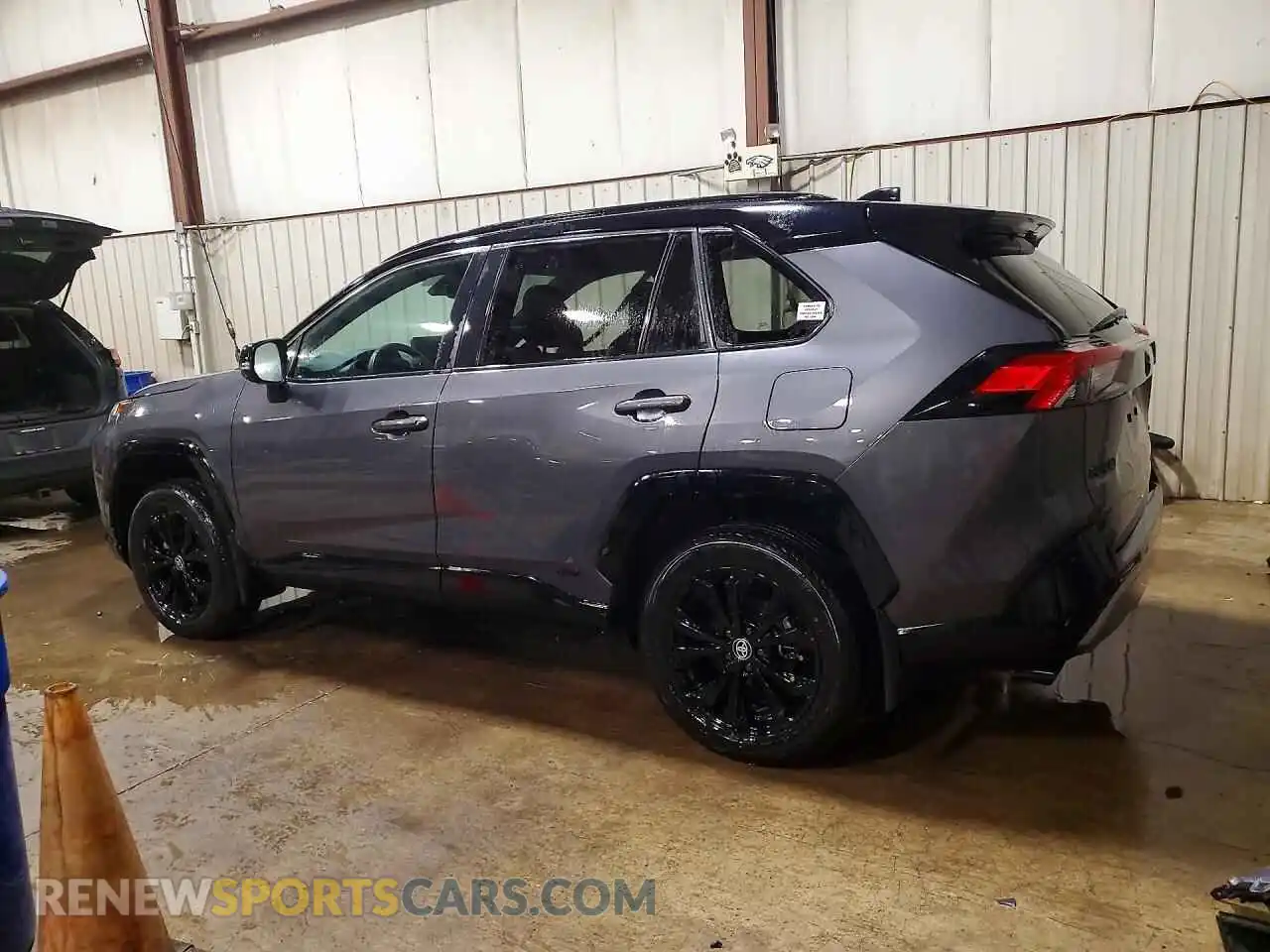 2 fotografías del automóvil dañado 2T3E6RFV1RW080509 TOYOTA RAV4 2024