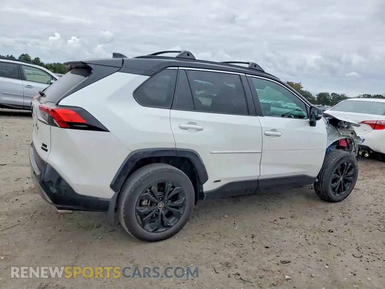 3 Photograph of a damaged car 2T3E6RFV9RW076207 TOYOTA RAV4 2024