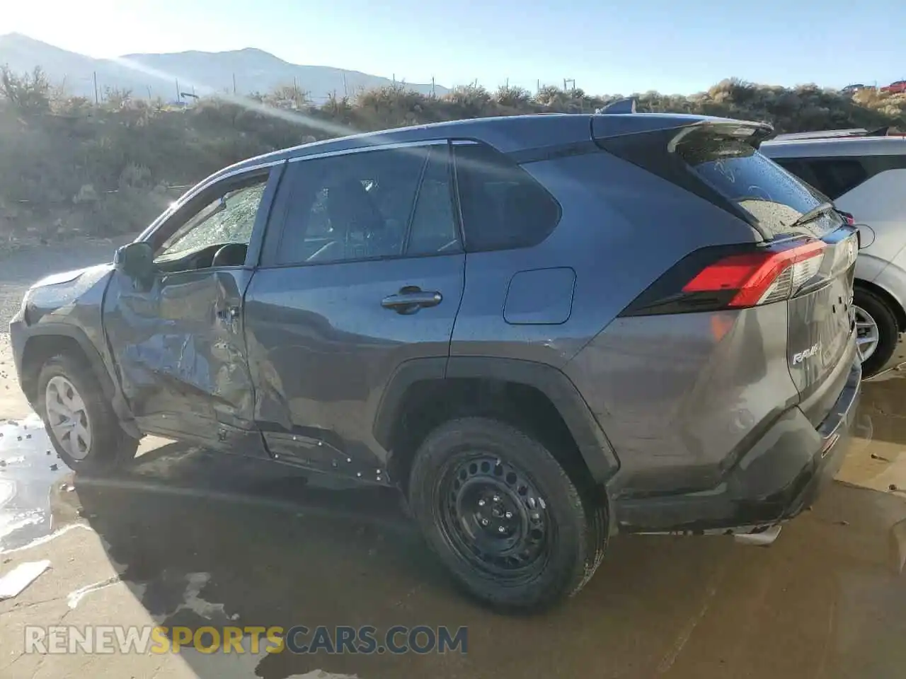 2 Photograph of a damaged car 2T3F1RFV9RC452487 TOYOTA RAV4 2024