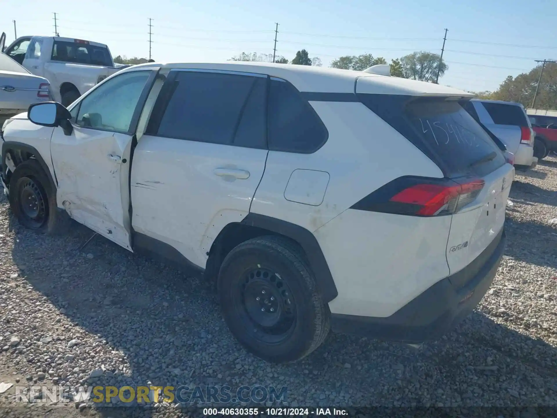 3 Photograph of a damaged car 2T3F1RFVXRW454103 TOYOTA RAV4 2024
