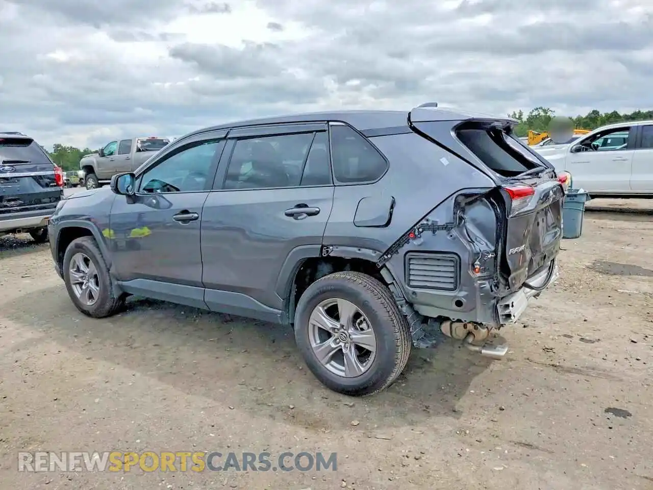 2 Photograph of a damaged car 2T3F1RFVXRW484203 TOYOTA RAV4 2024