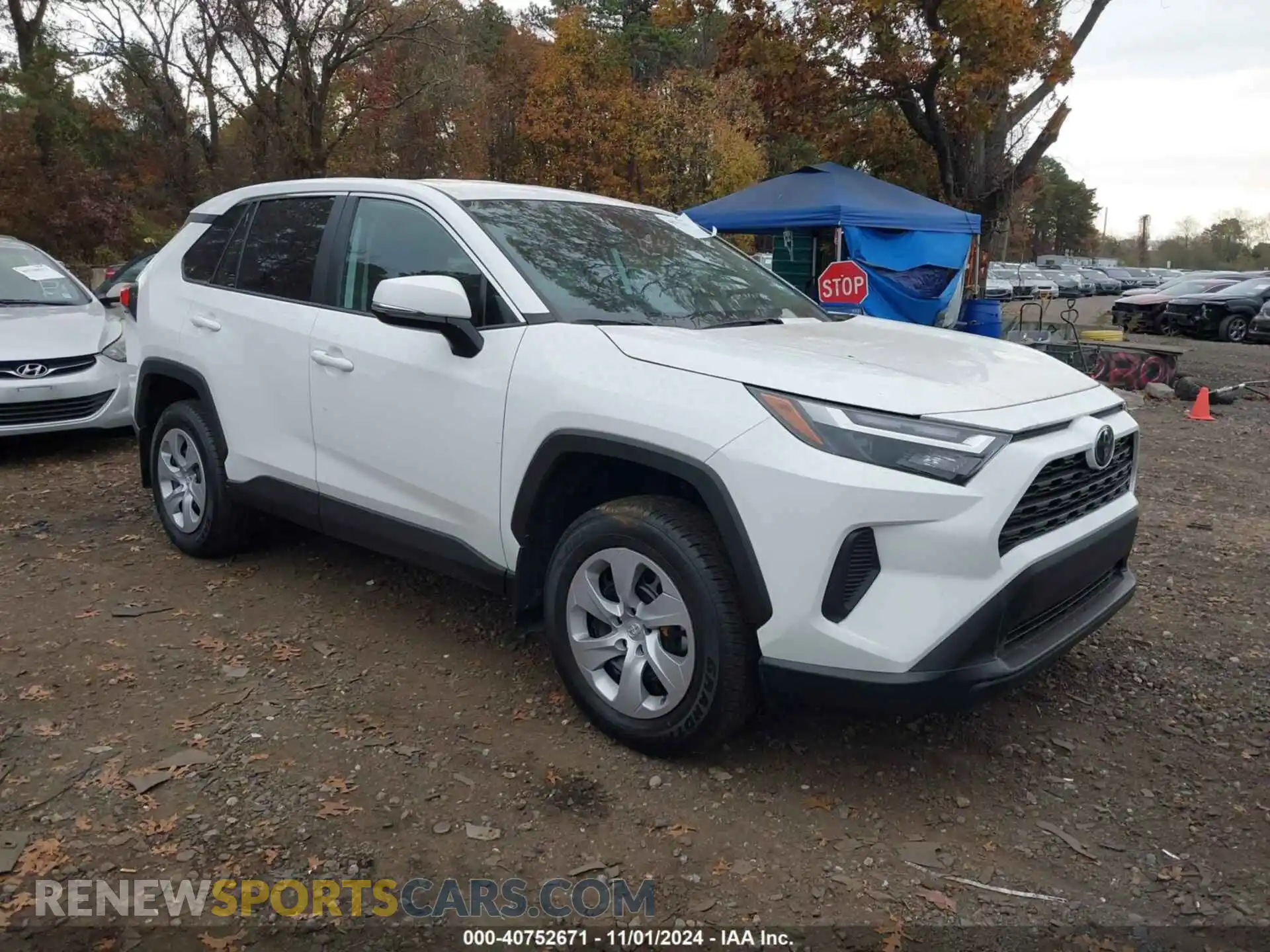 1 Photograph of a damaged car 2T3G1RFV2RC467367 TOYOTA RAV4 2024