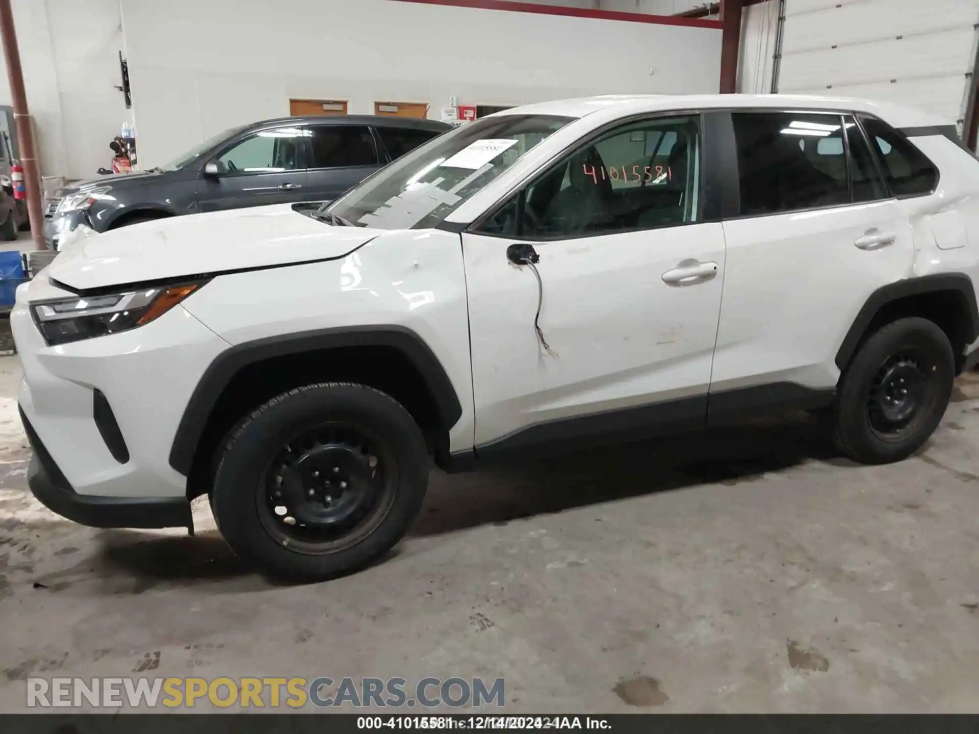 2 Photograph of a damaged car 2T3G1RFV5RC416199 TOYOTA RAV4 2024