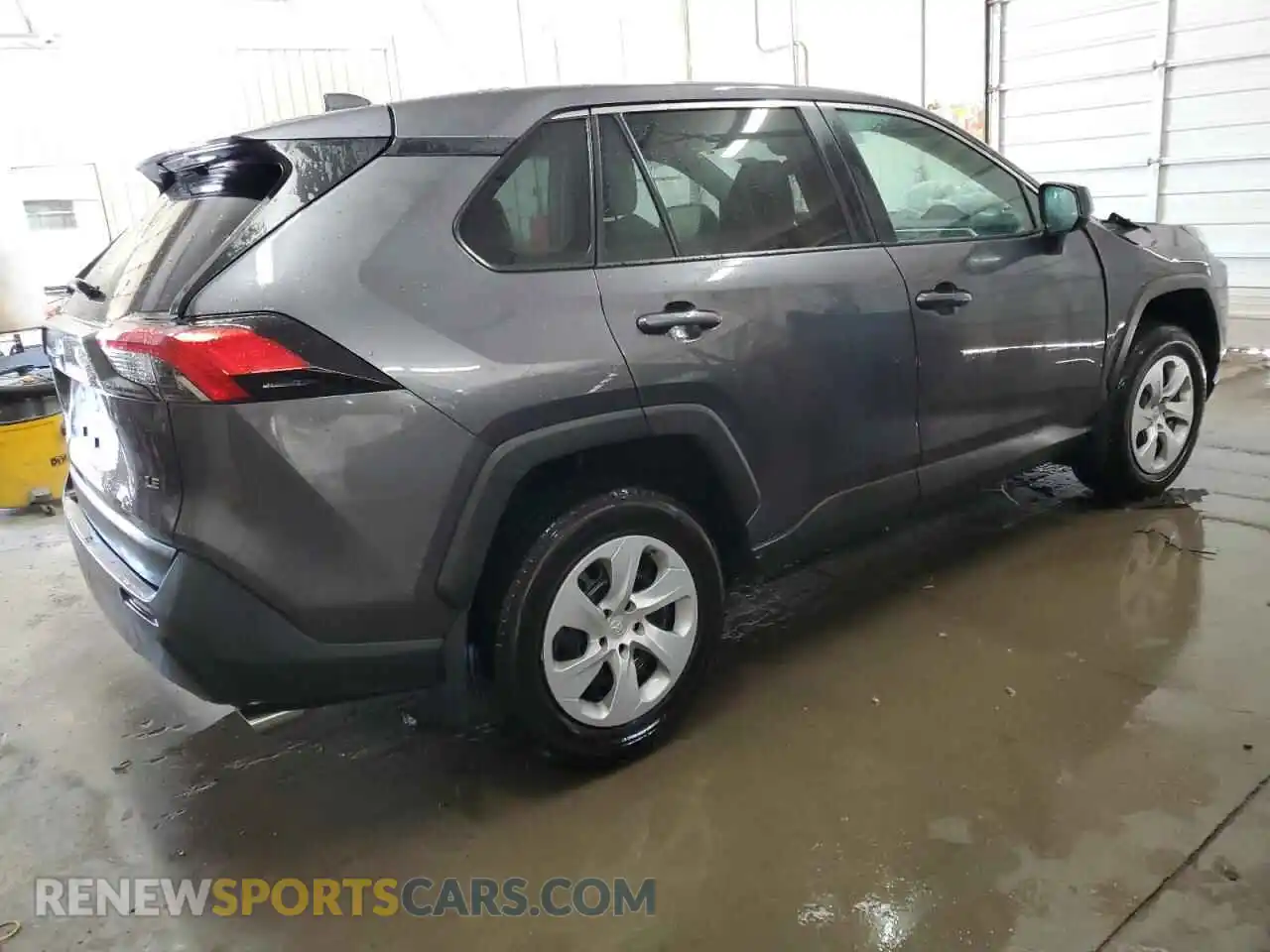 3 Photograph of a damaged car 2T3H1RFV0RC291567 TOYOTA RAV4 2024