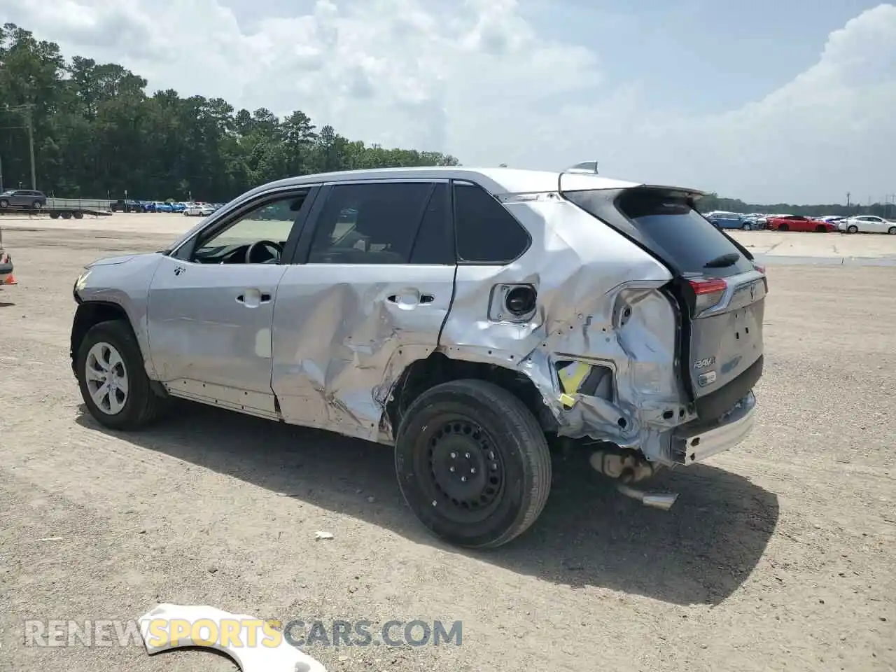 2 Photograph of a damaged car 2T3H1RFV2RC286631 TOYOTA RAV4 2024