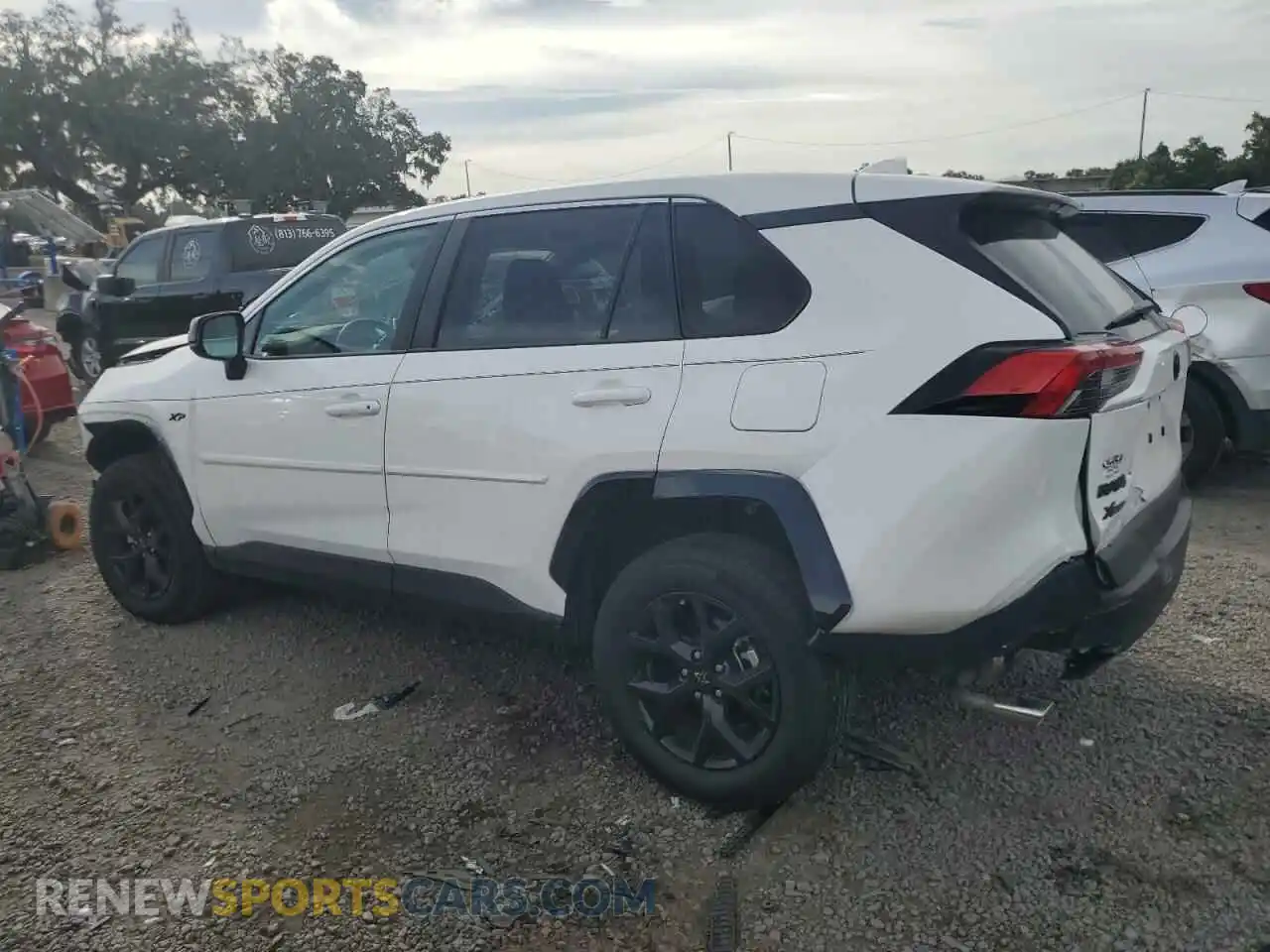 2 Photograph of a damaged car 2T3H1RFV3RC265805 TOYOTA RAV4 2024