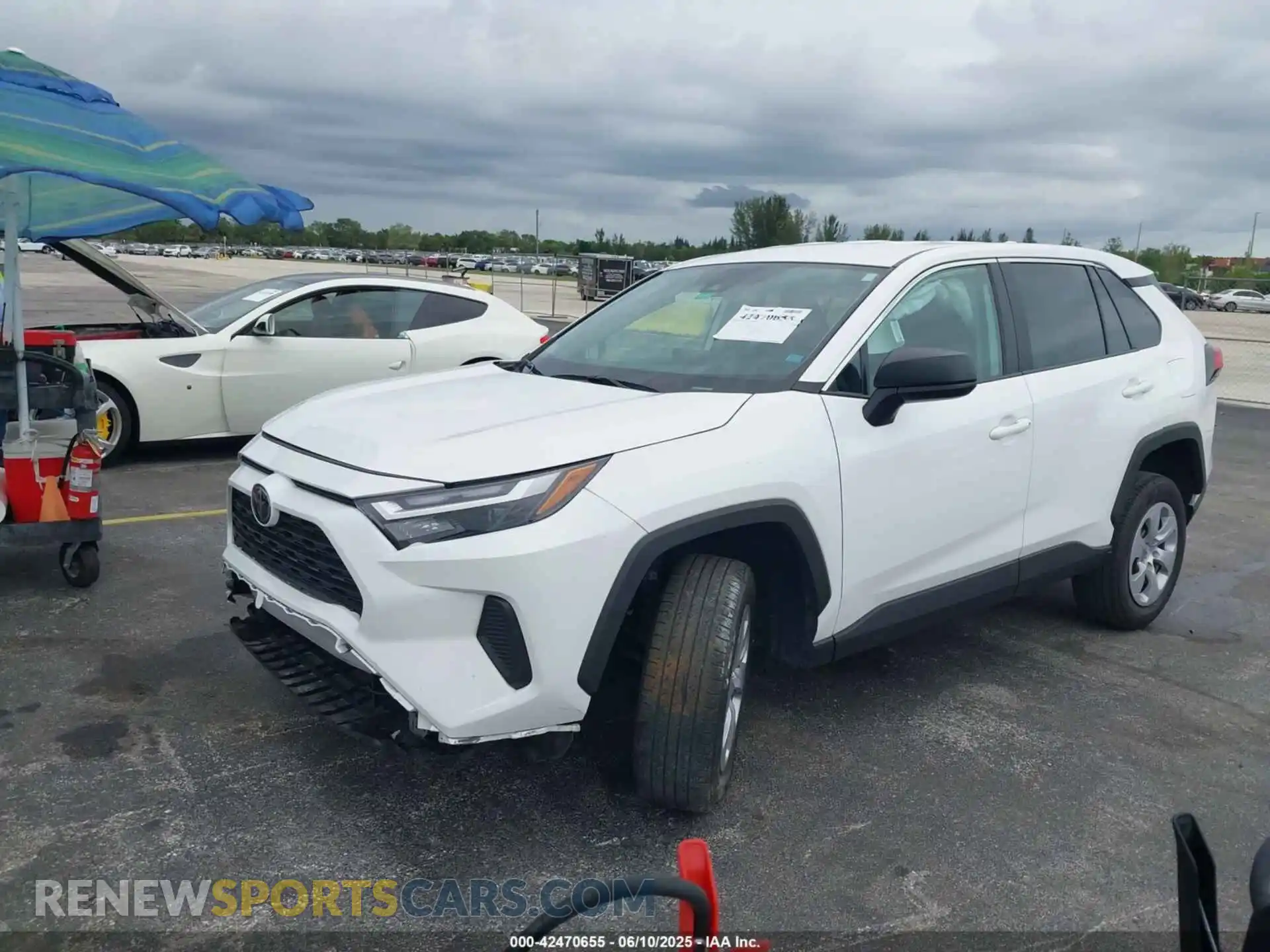 2 Фотография поврежденного автомобиля 2T3H1RFV5RC255437 TOYOTA RAV4 2024