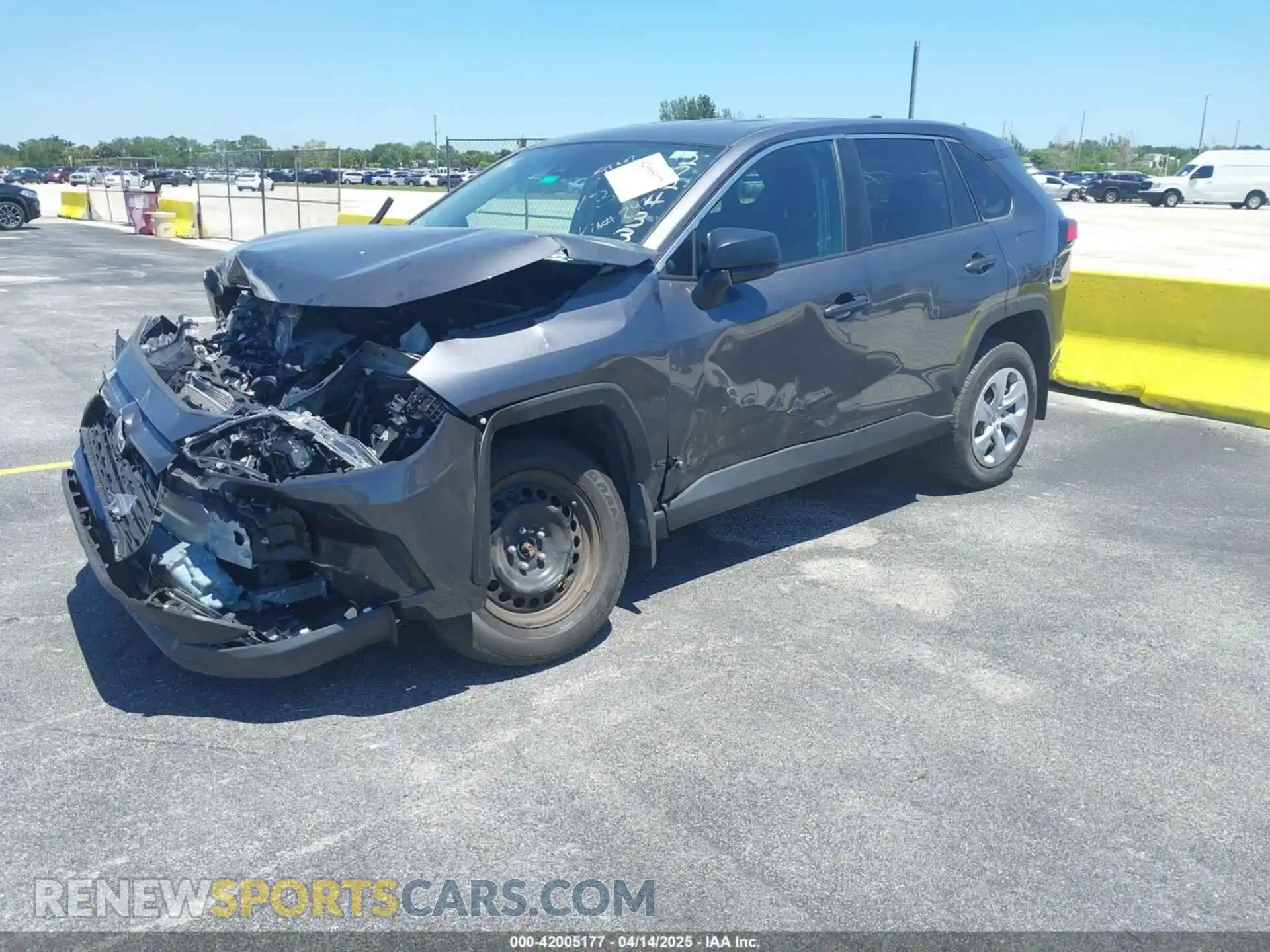 2 Photograph of a damaged car 2T3H1RFV5RC272433 TOYOTA RAV4 2024