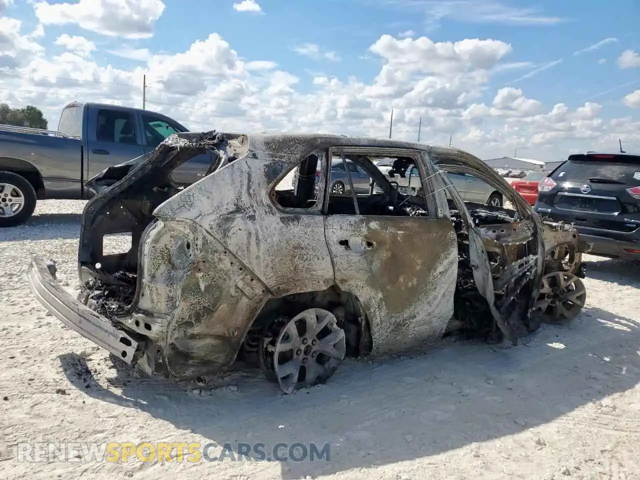 3 Фотография поврежденного автомобиля 2T3H1RFV6RC274238 TOYOTA RAV4 2024