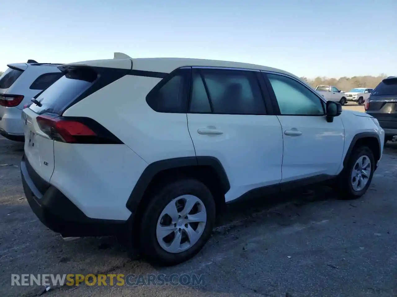 3 Photograph of a damaged car 2T3H1RFV8RC285919 TOYOTA RAV4 2024