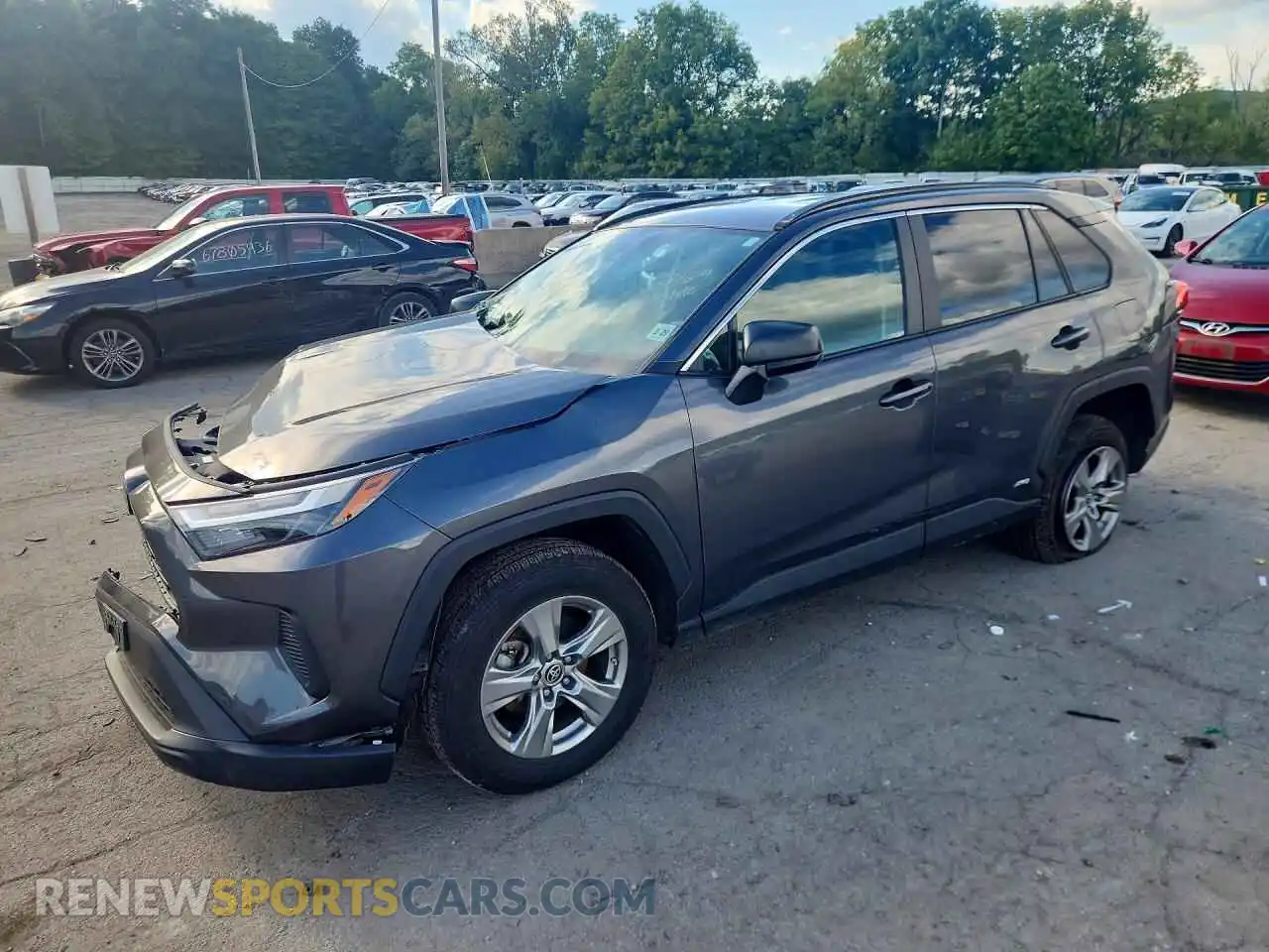 1 Photograph of a damaged car 2T3LWRFV2RW204018 TOYOTA RAV4 2024