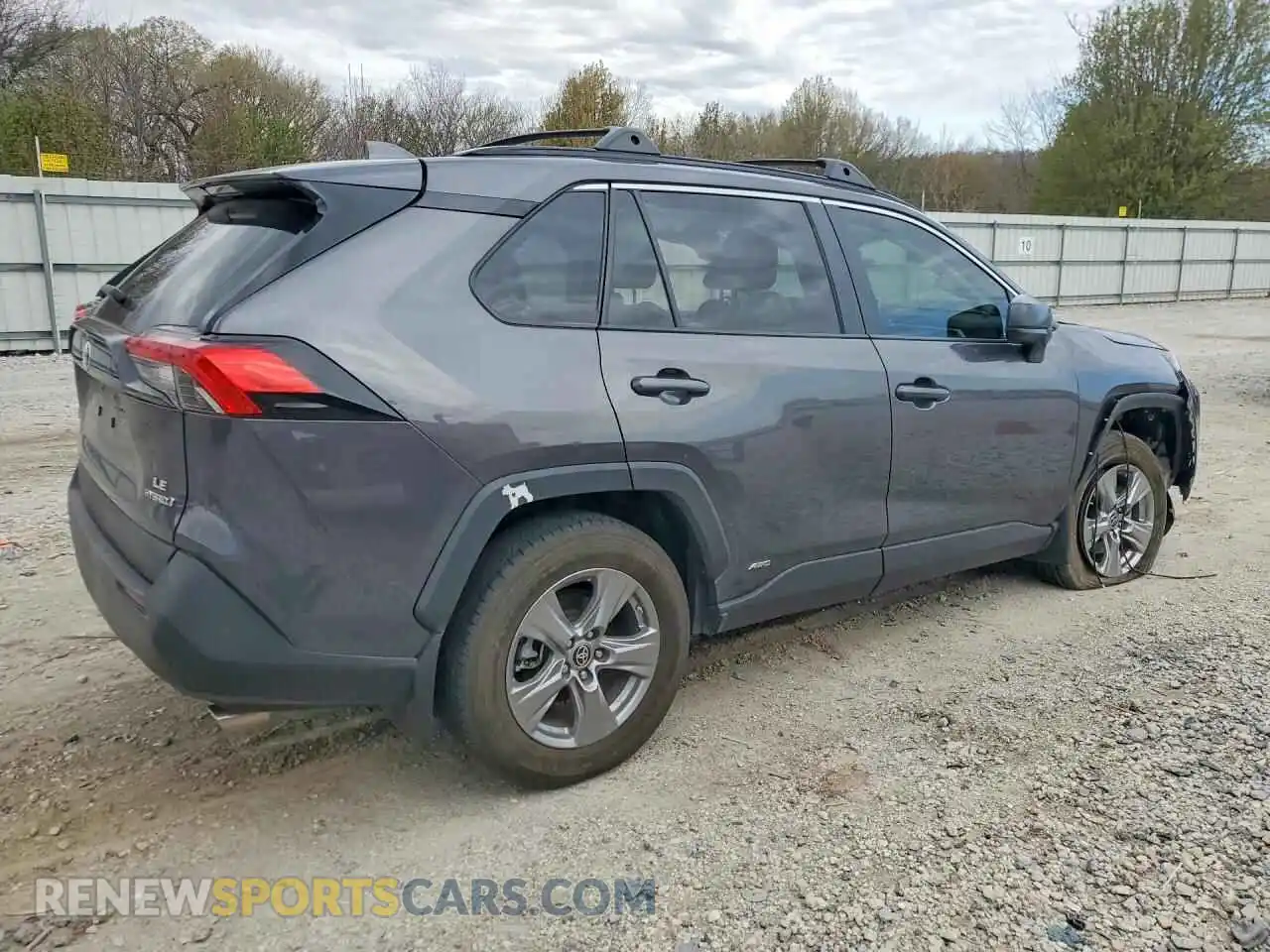 3 Photograph of a damaged car 2T3LWRFV2RW208439 TOYOTA RAV4 2024