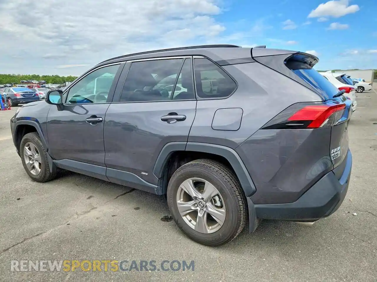 2 fotografías del automóvil dañado 2T3LWRFV2RW245264 TOYOTA RAV4 2024
