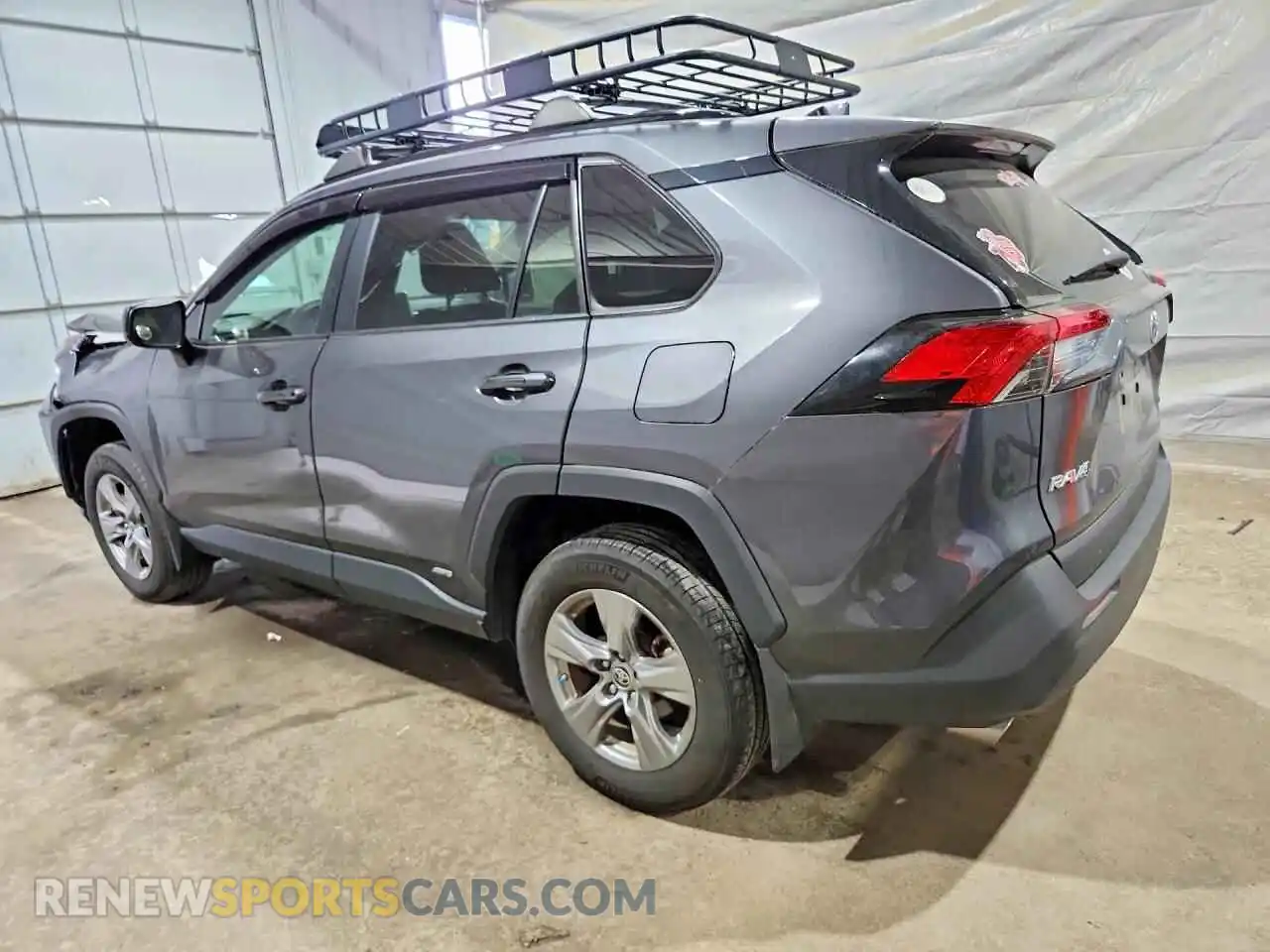2 fotografías del automóvil dañado 2T3LWRFV3RW223970 TOYOTA RAV4 2024