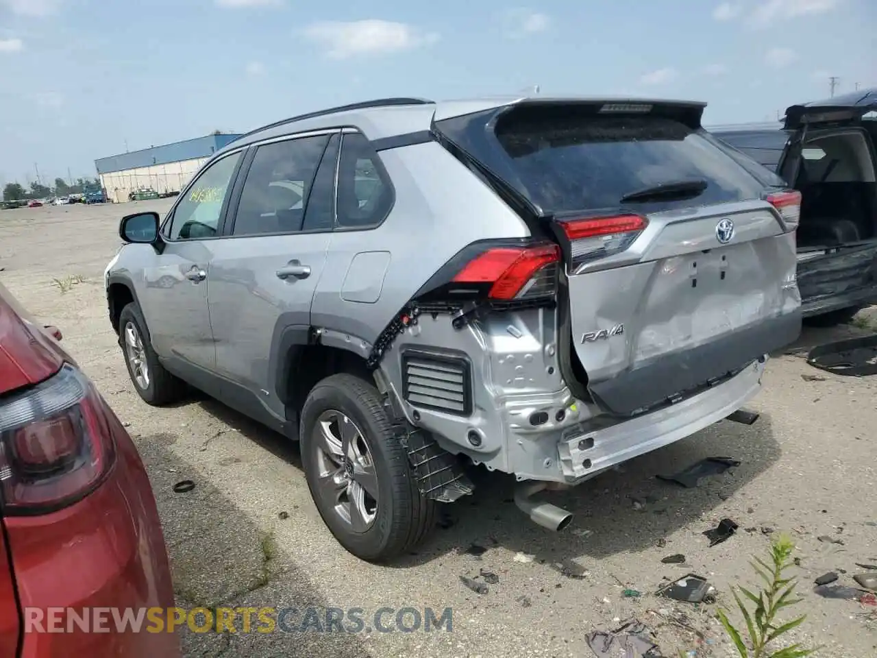 2 Фотография поврежденного автомобиля 2T3LWRFV3RW224830 TOYOTA RAV4 2024