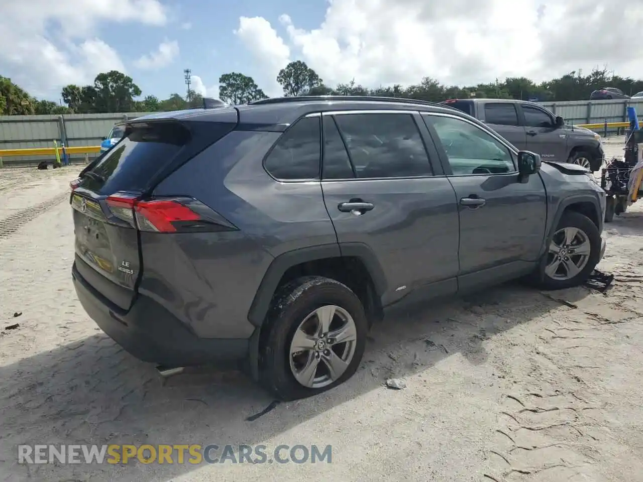 3 Photograph of a damaged car 2T3LWRFV6RW225051 TOYOTA RAV4 2024