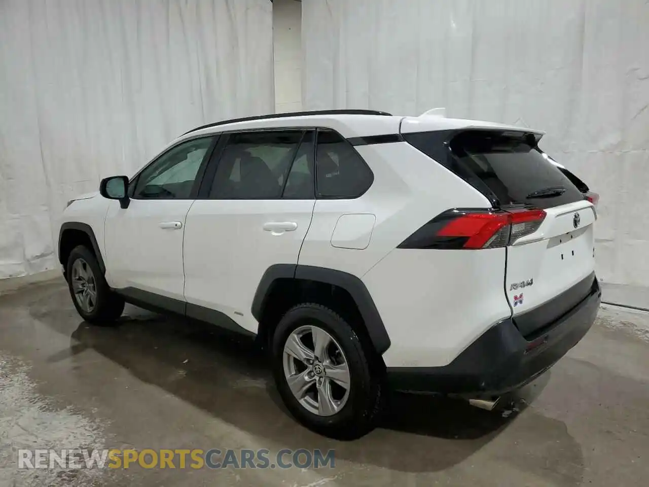2 Photograph of a damaged car 2T3LWRFV9RW192188 TOYOTA RAV4 2024