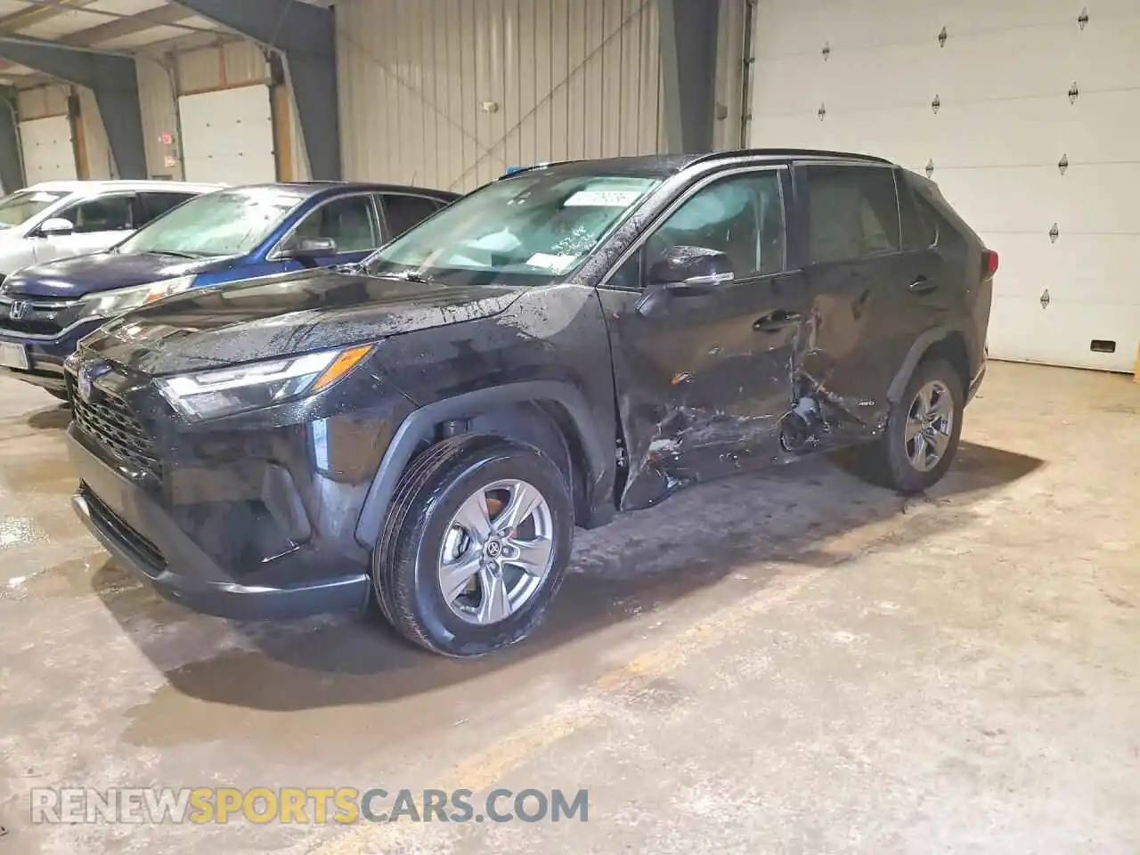 1 Photograph of a damaged car 2T3MWRFV0RW193850 TOYOTA RAV4 2024