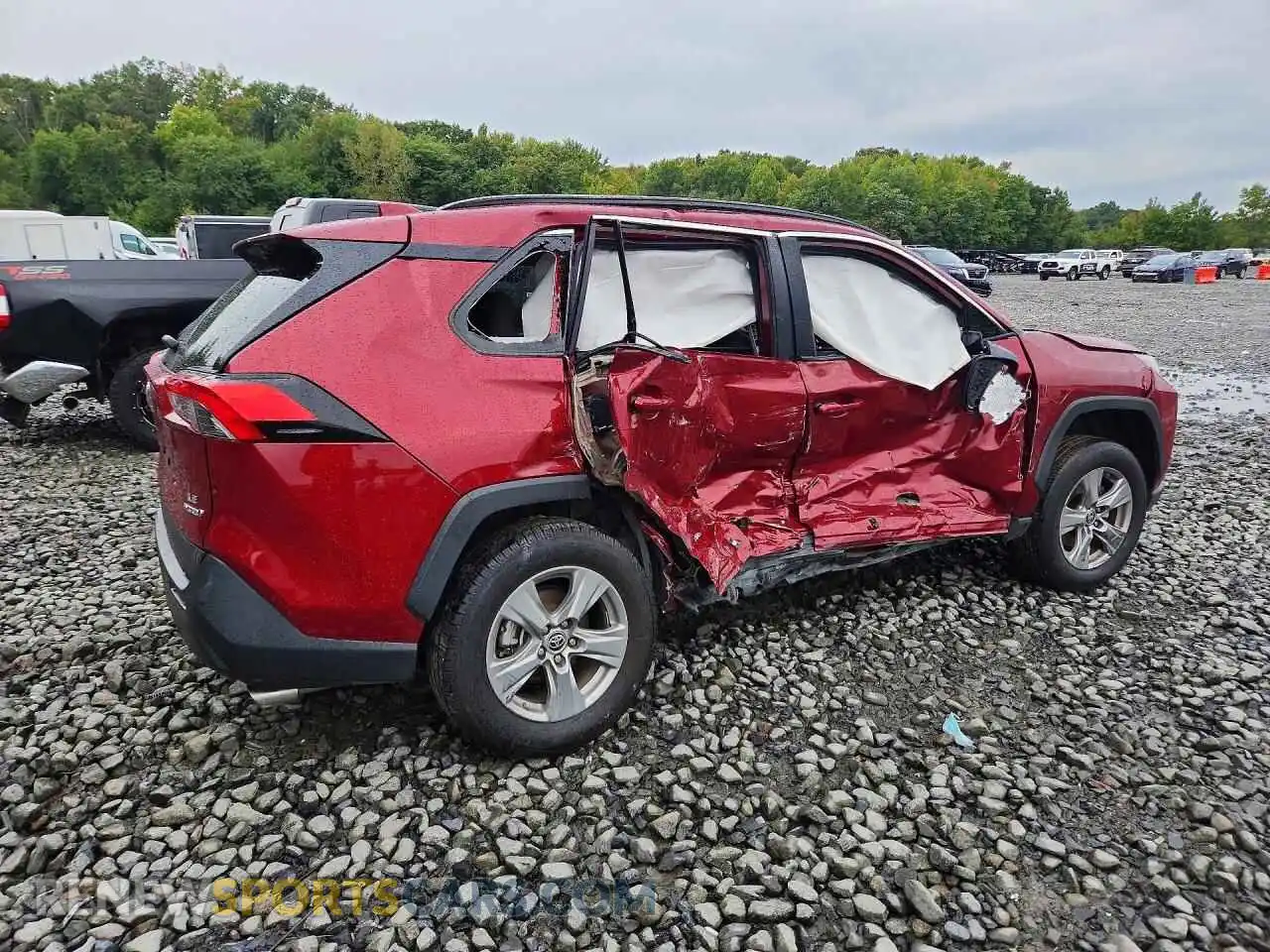 3 Photograph of a damaged car 2T3MWRFV2RW196362 TOYOTA RAV4 2024
