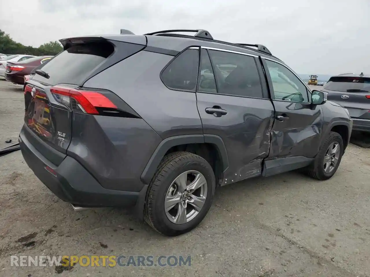3 Photograph of a damaged car 2T3P1RFV0RC399327 TOYOTA RAV4 2024
