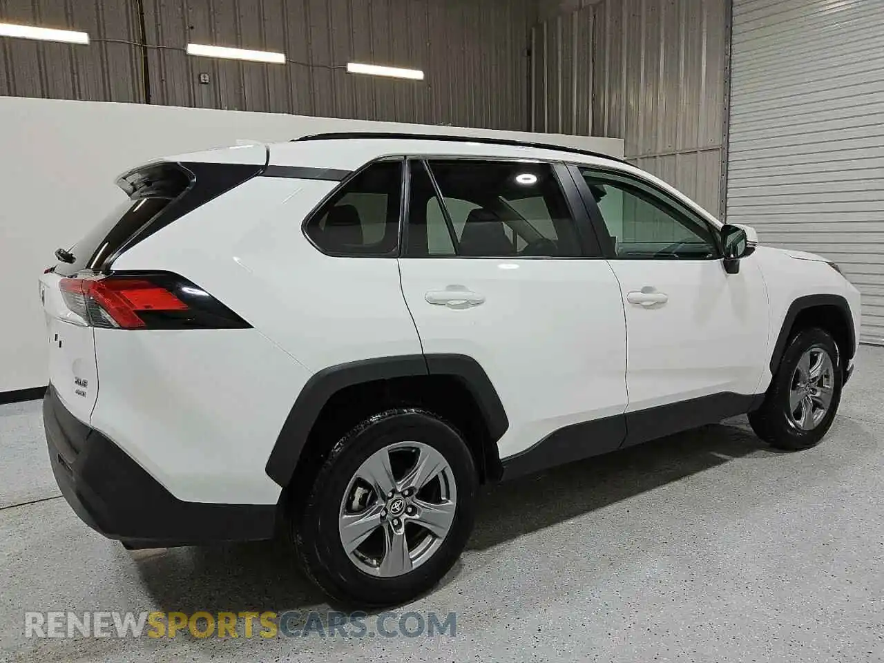 3 Photograph of a damaged car 2T3P1RFV0RW437959 TOYOTA RAV4 2024