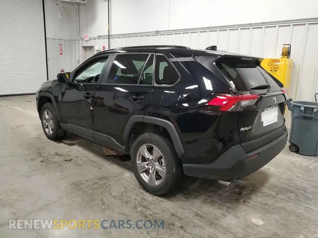 2 Photograph of a damaged car 2T3P1RFV1RW422936 TOYOTA RAV4 2024