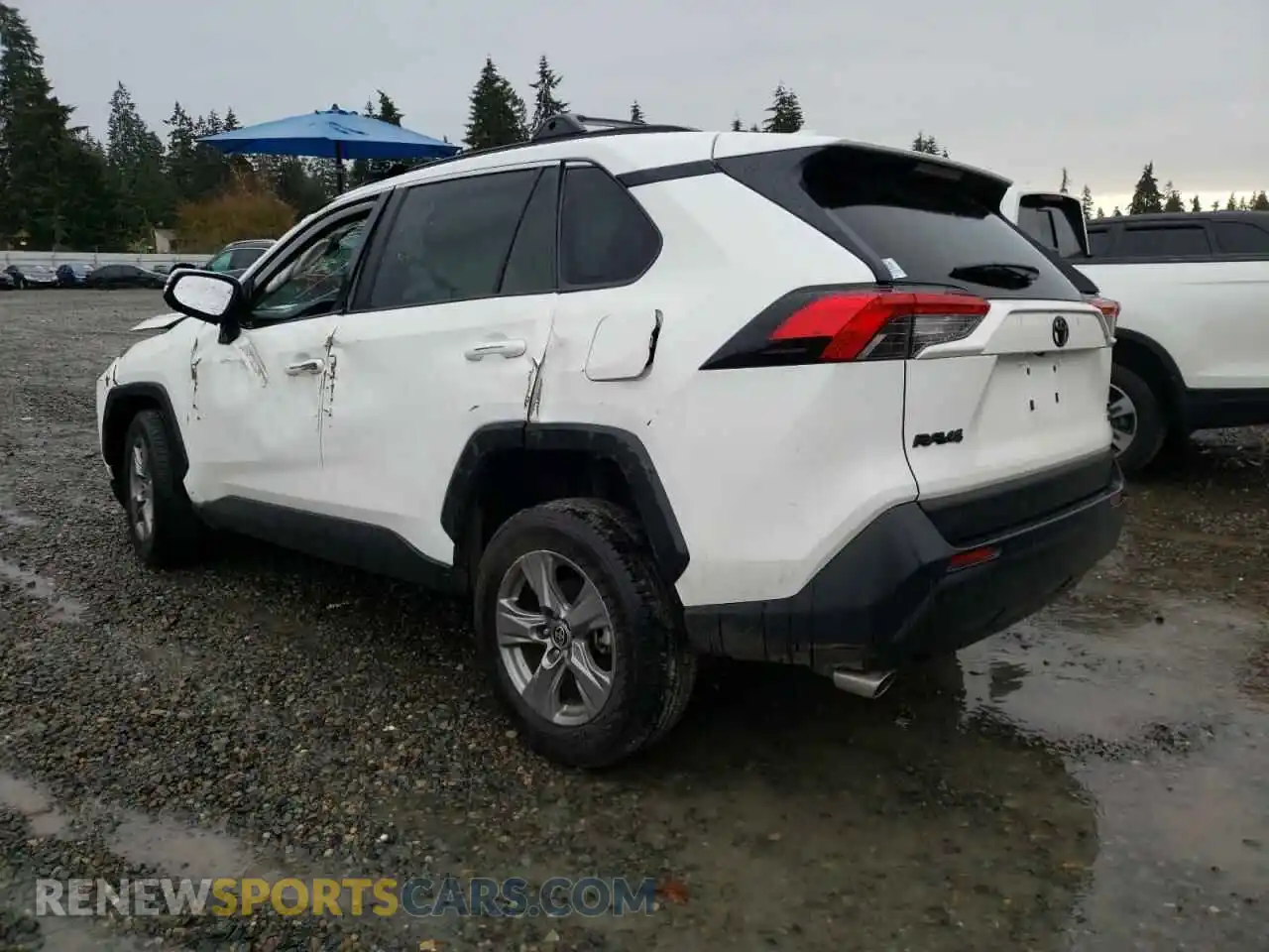 2 Photograph of a damaged car 2T3P1RFV2RC402468 TOYOTA RAV4 2024