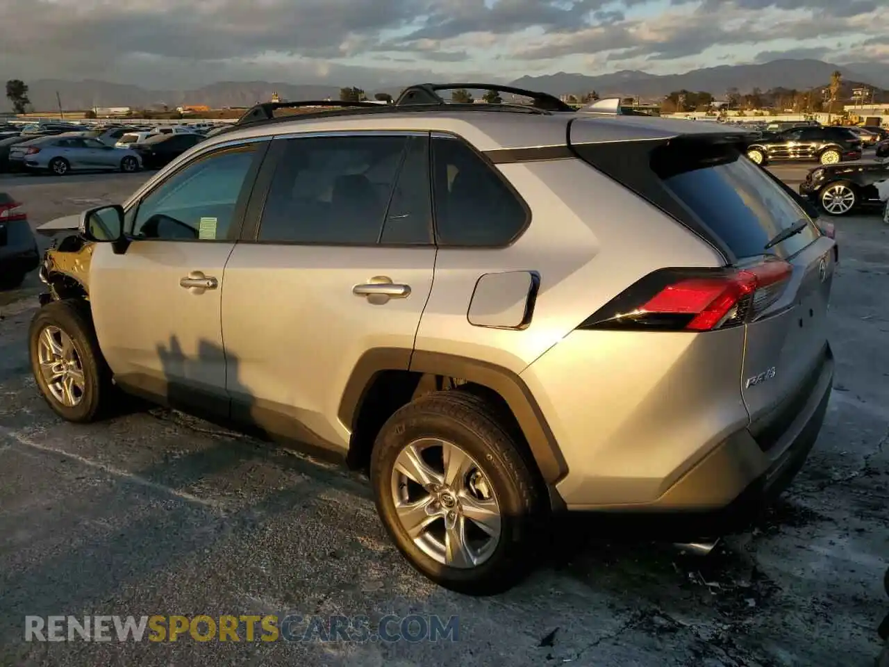2 Photograph of a damaged car 2T3P1RFV2RW440295 TOYOTA RAV4 2024